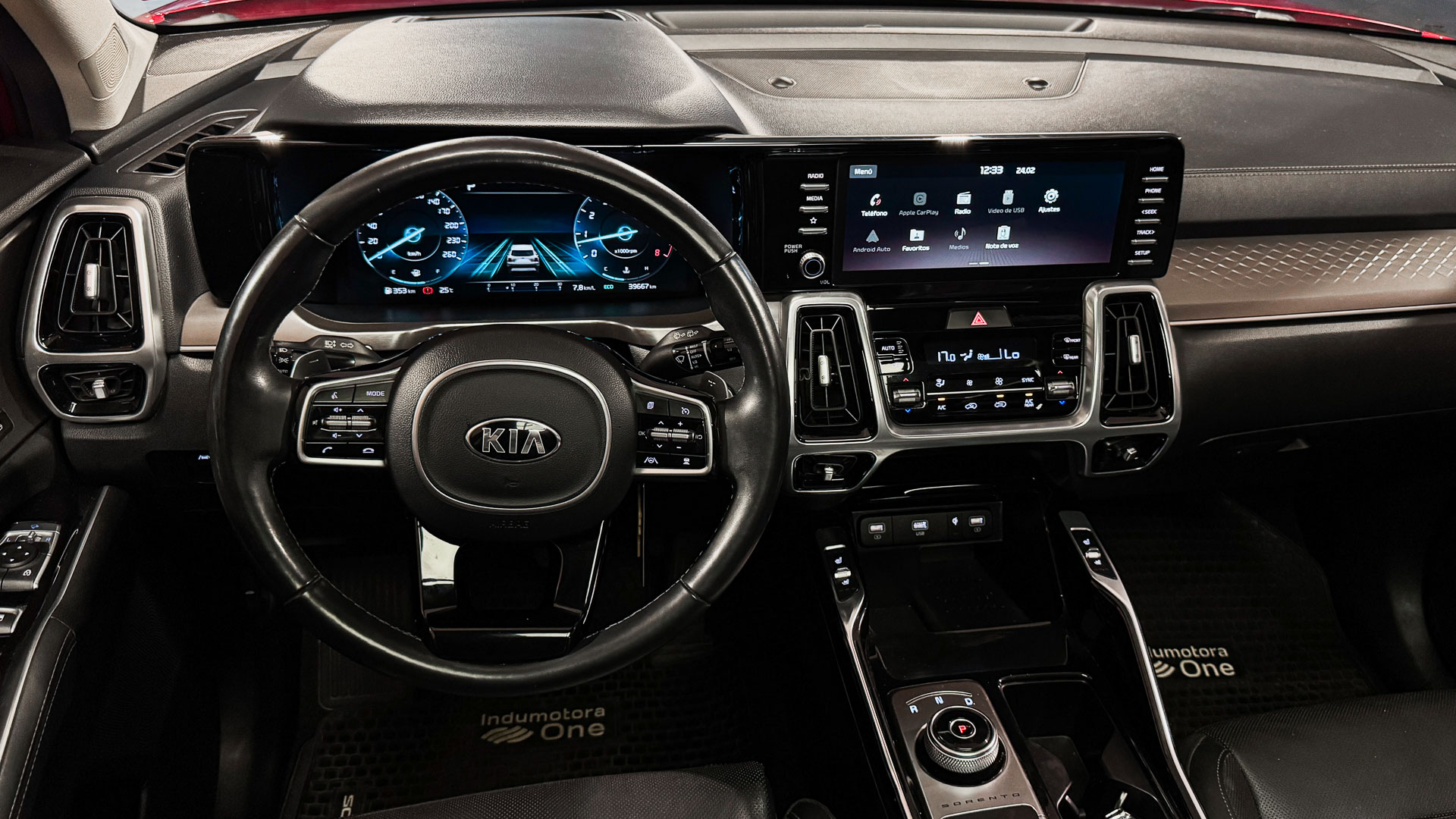 KIA Sorento — foto 12 de 35