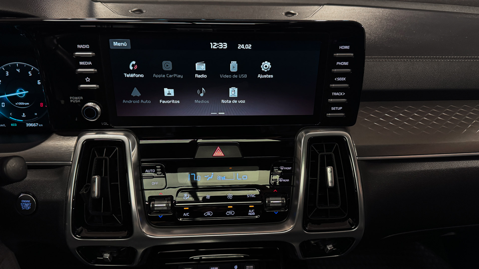 KIA Sorento — foto 15 de 35