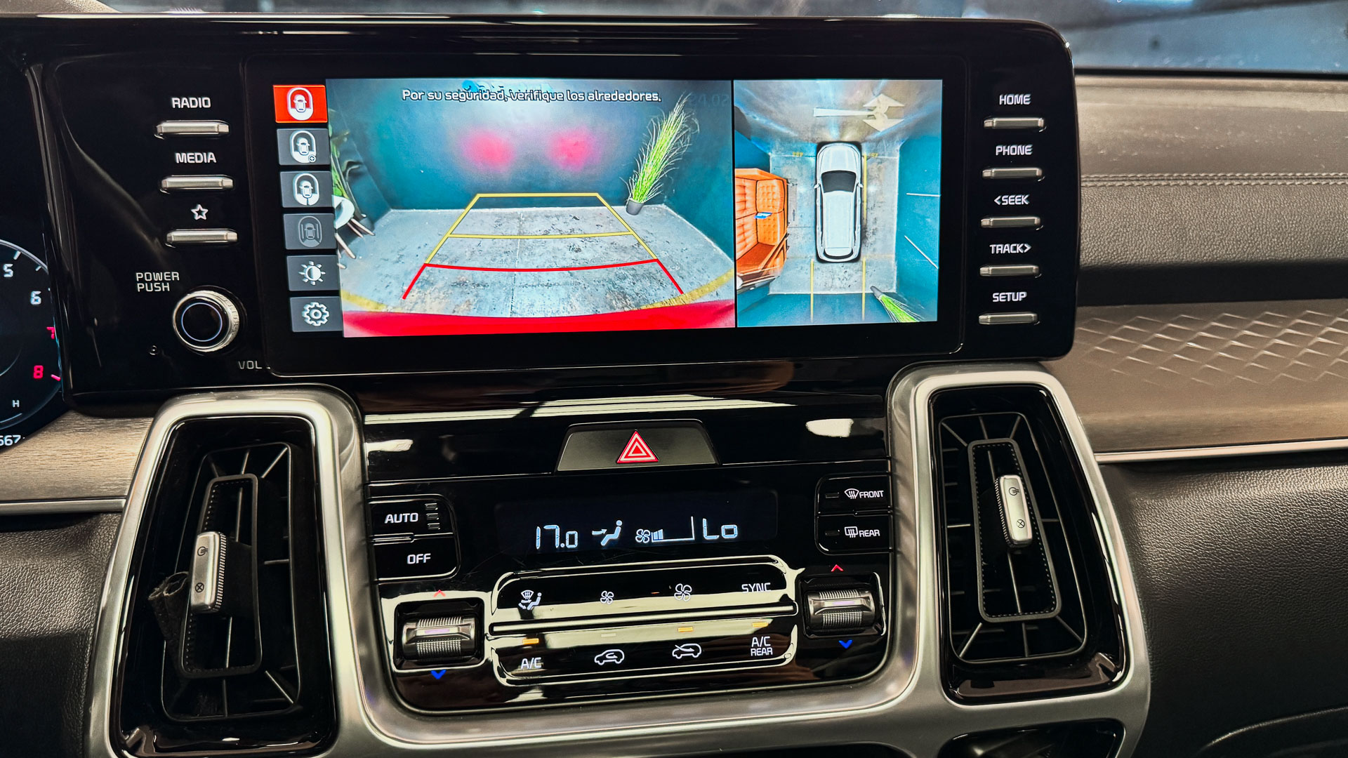 KIA Sorento — foto 16 de 35