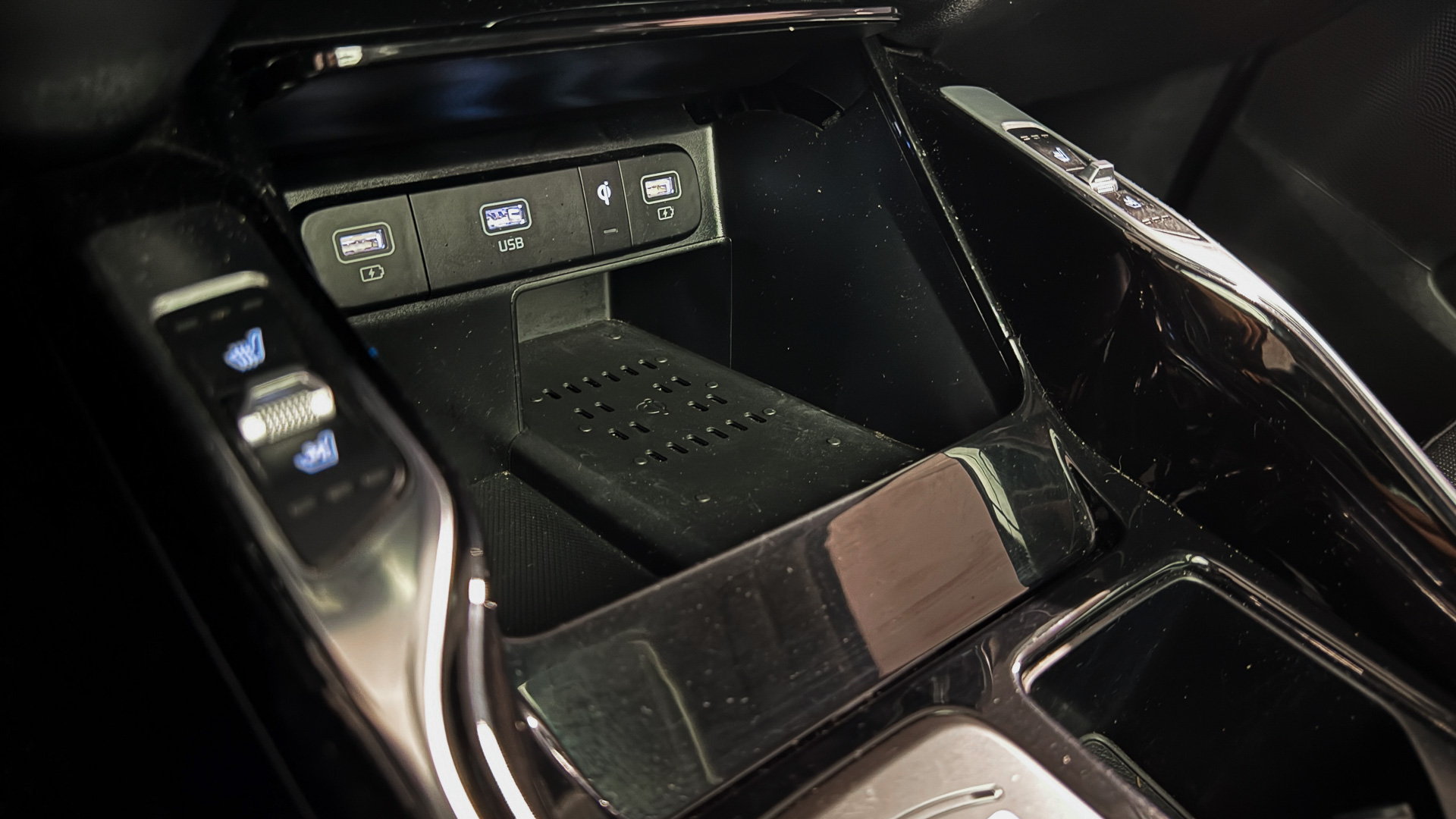 KIA Sorento — foto 20 de 35