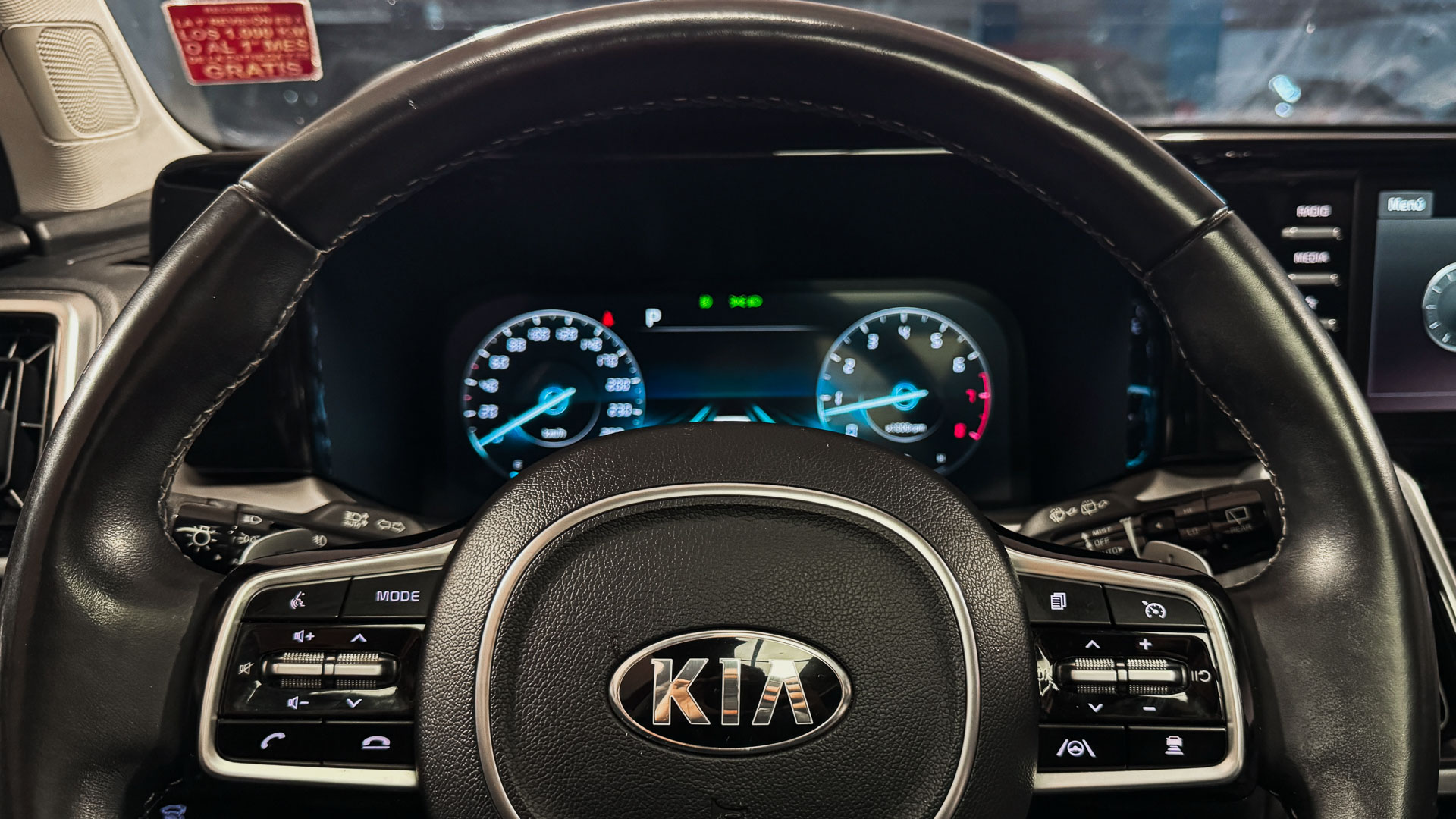 KIA Sorento — foto 7 de 35