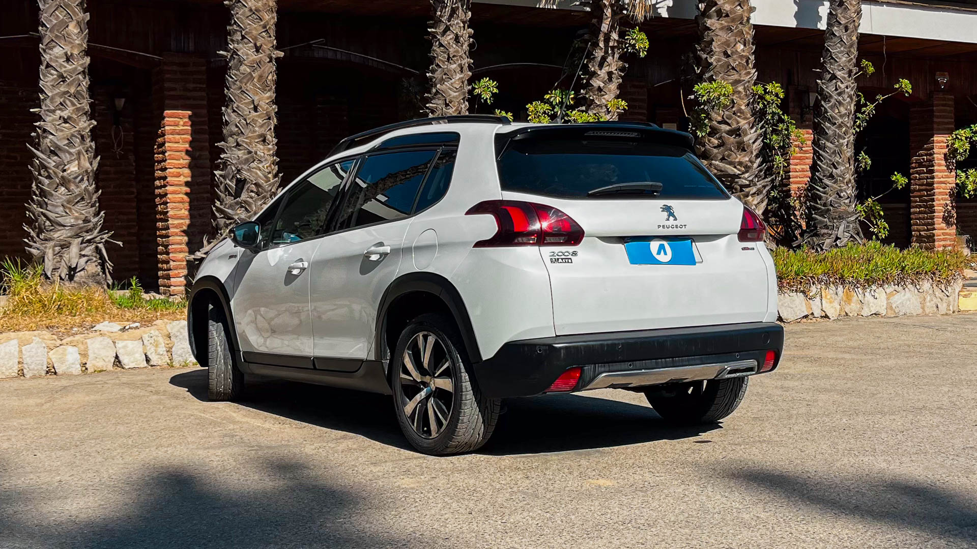 Peugeot 2008 — foto 2 de 23