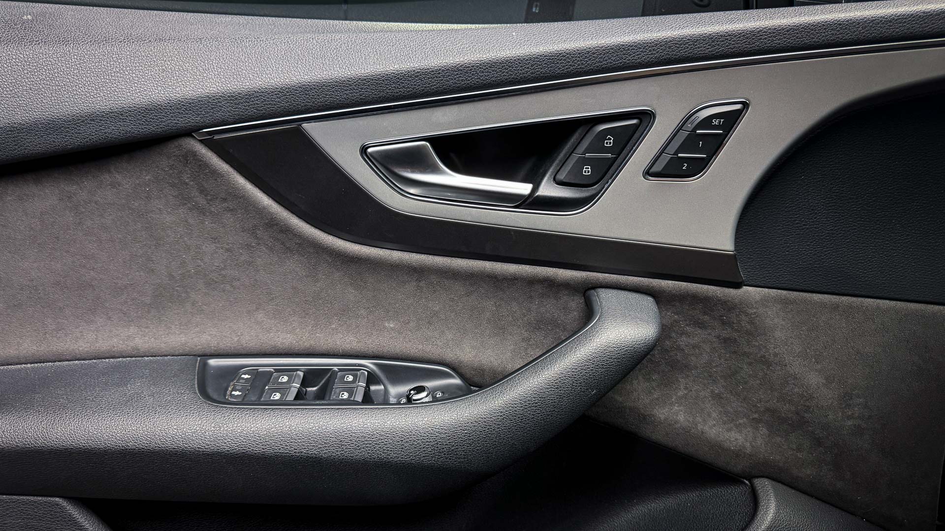 Audi Q7 — foto 25 de 31