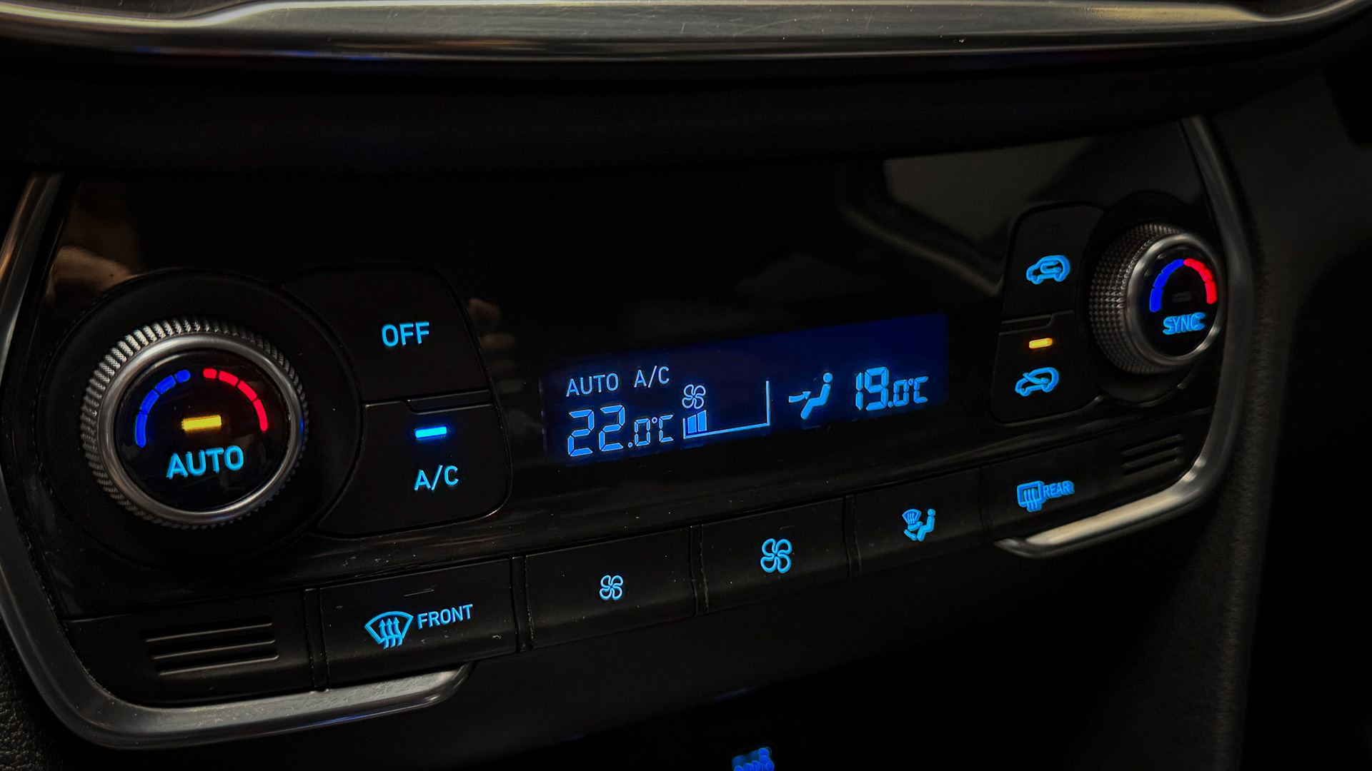 Hyundai Santa Fe — foto 17 de 25
