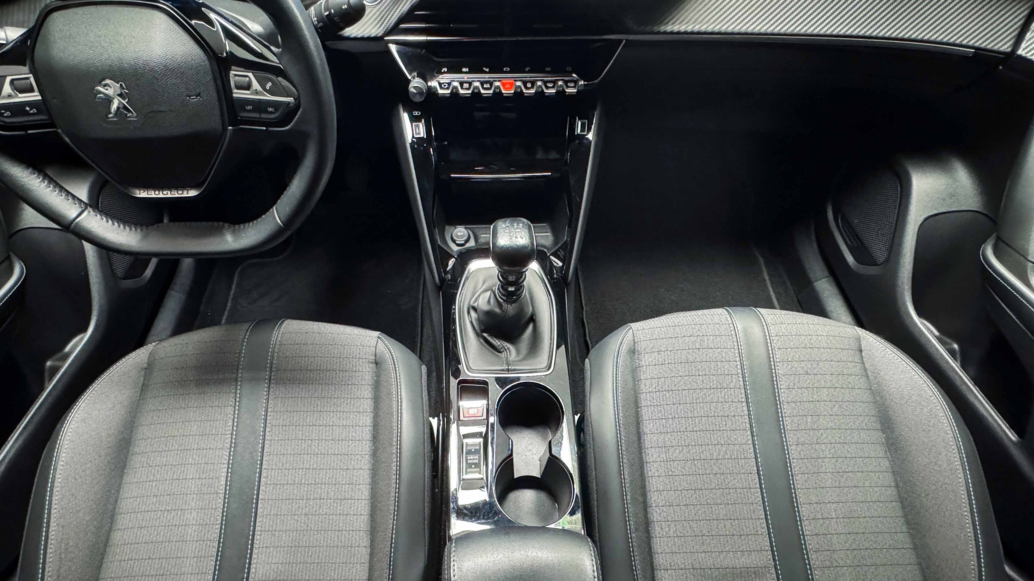 Peugeot 2008 — foto 19 de 30