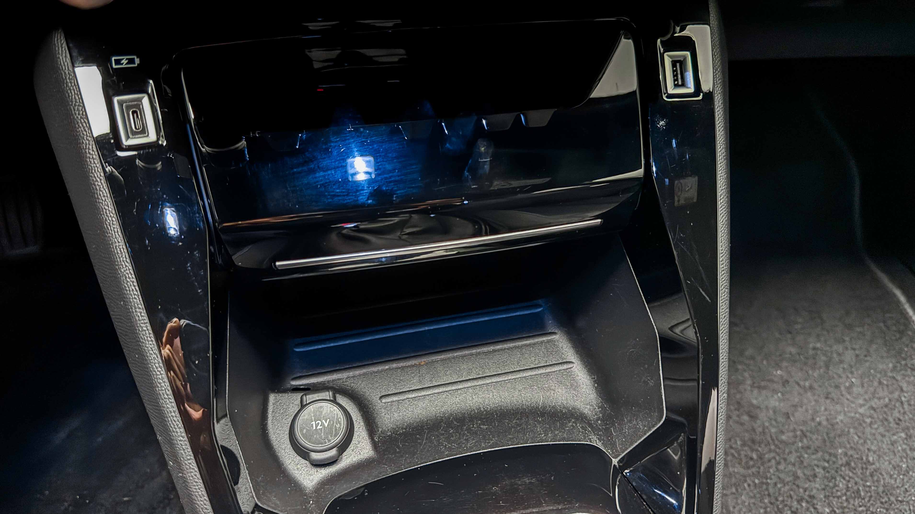Peugeot 2008 — foto 21 de 30