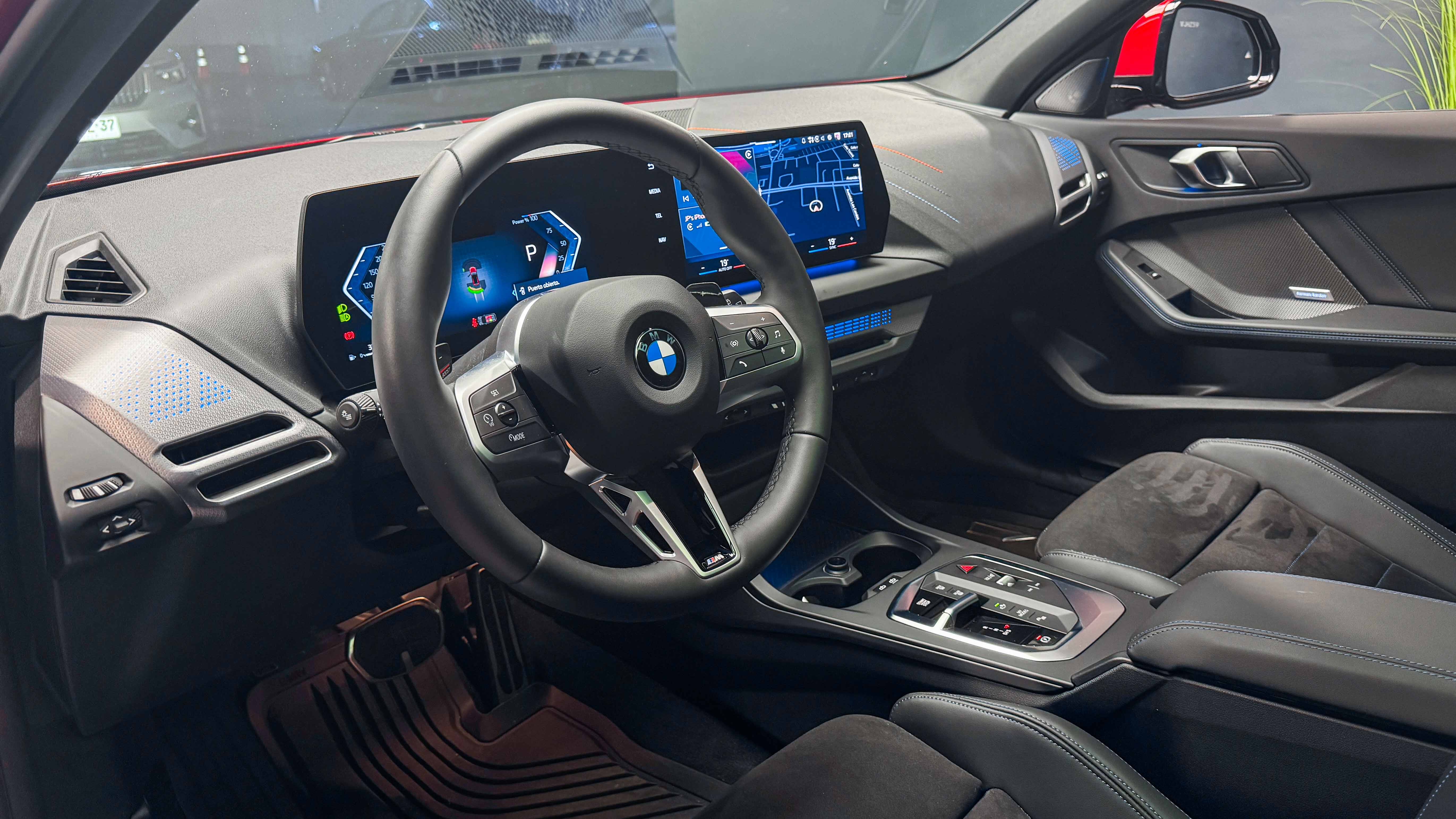 BMW 120 — foto 11 de 31