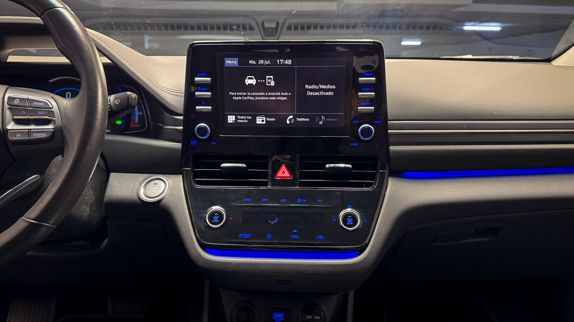Hyundai Ioniq — foto 15 de 27