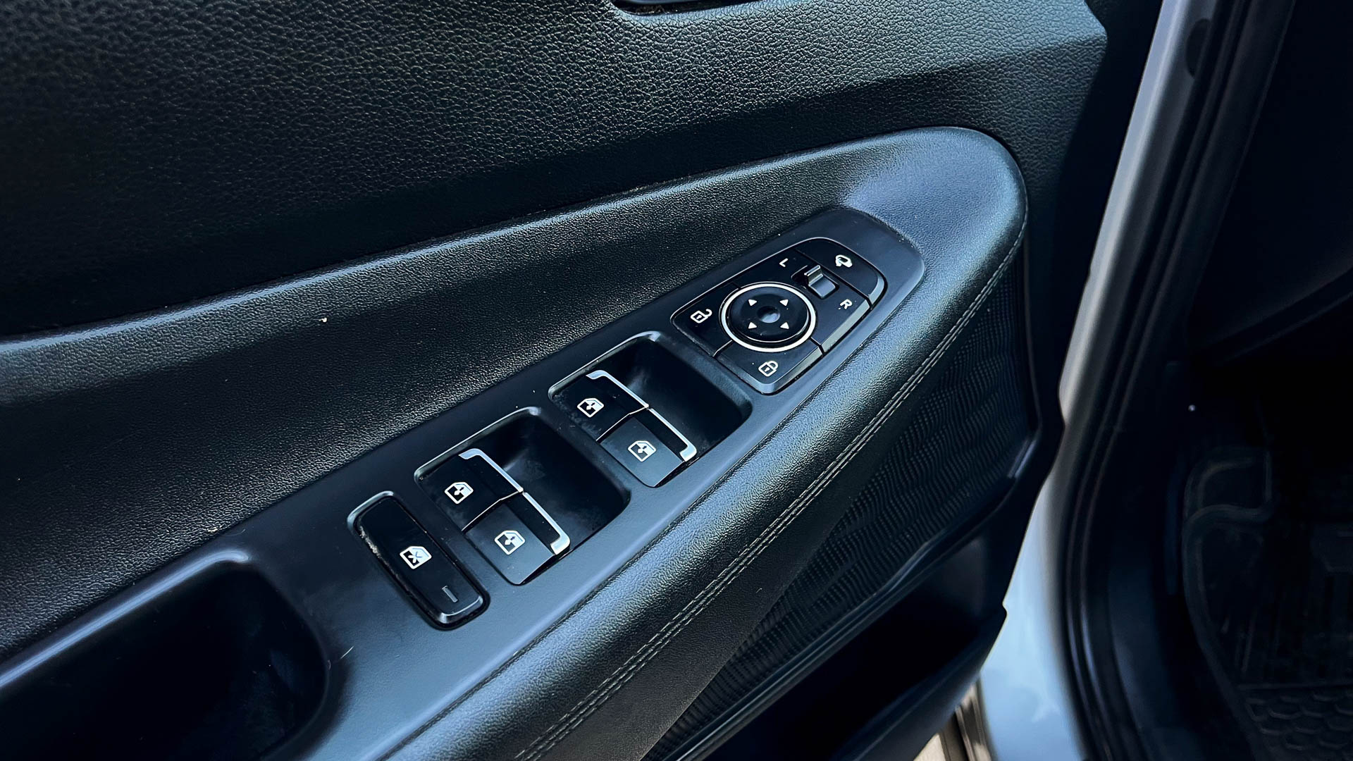 Hyundai Santa Fe — foto 22 de 25