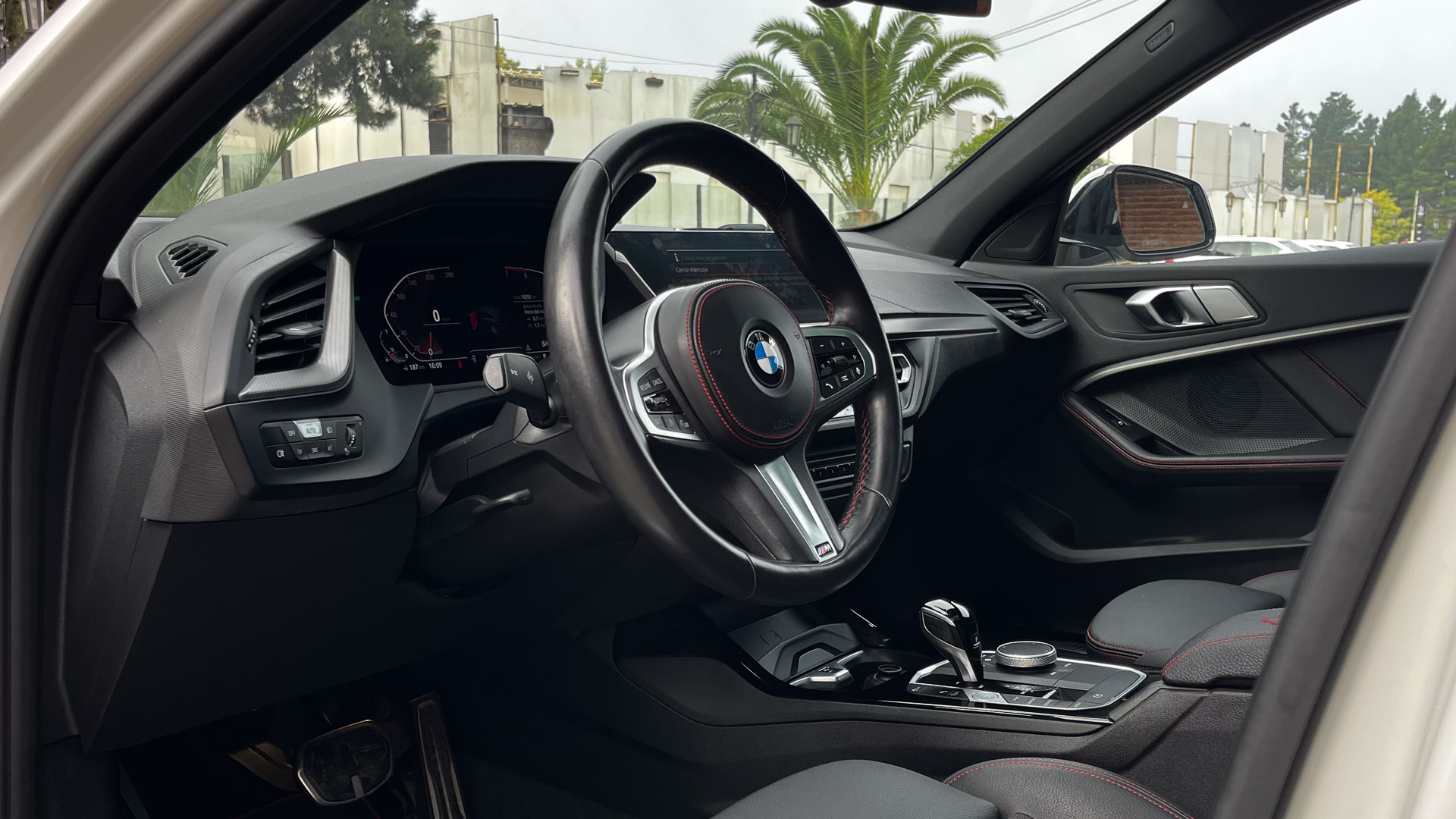 BMW 128Ti — foto 11 de 26