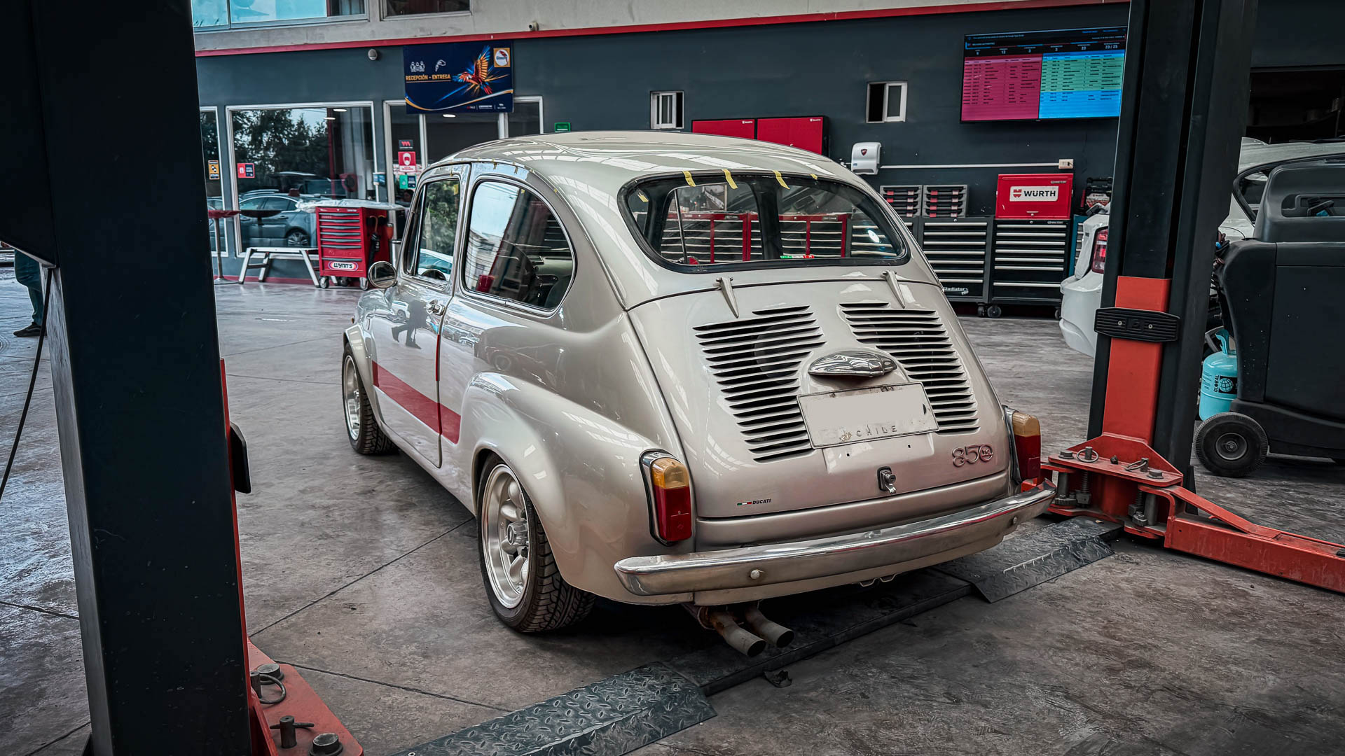 Fiat 600 — foto 2 de 20