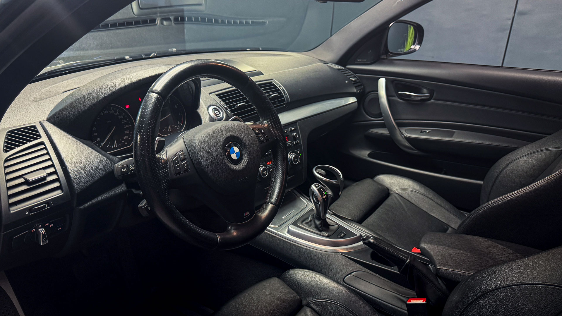 BMW 135I — foto 12 de 29