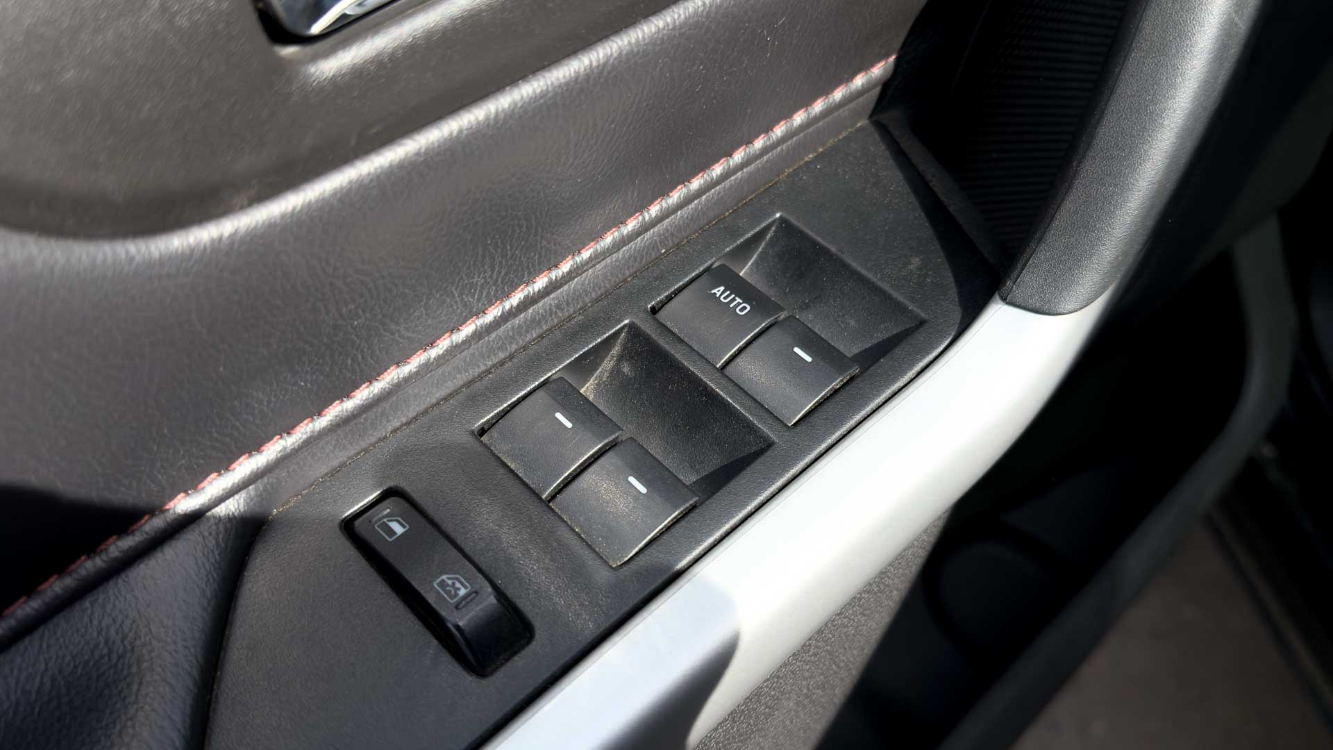 Ford Edge — foto 16 de 27