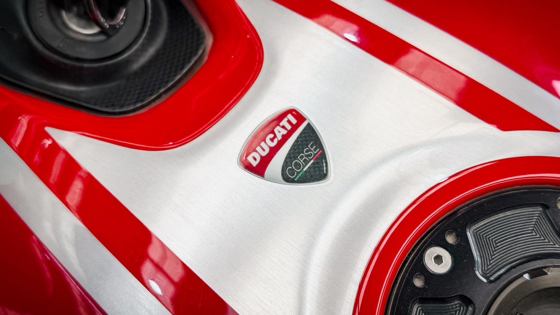 Ducati Panigale R — foto 10 de 16
