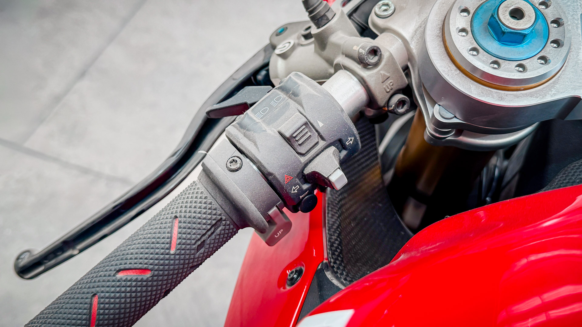 Ducati Panigale R — foto 9 de 16