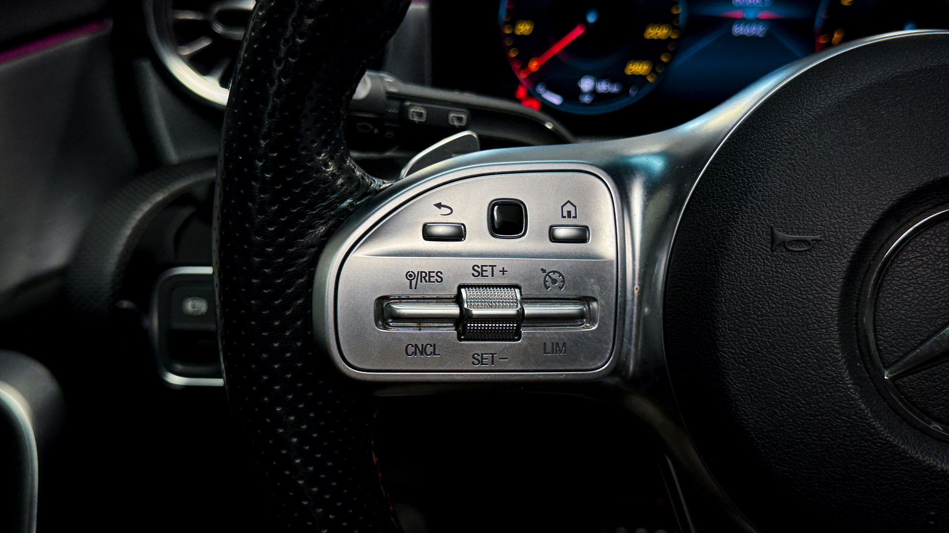 Mercedes-Benz A250 — foto 9 de 28