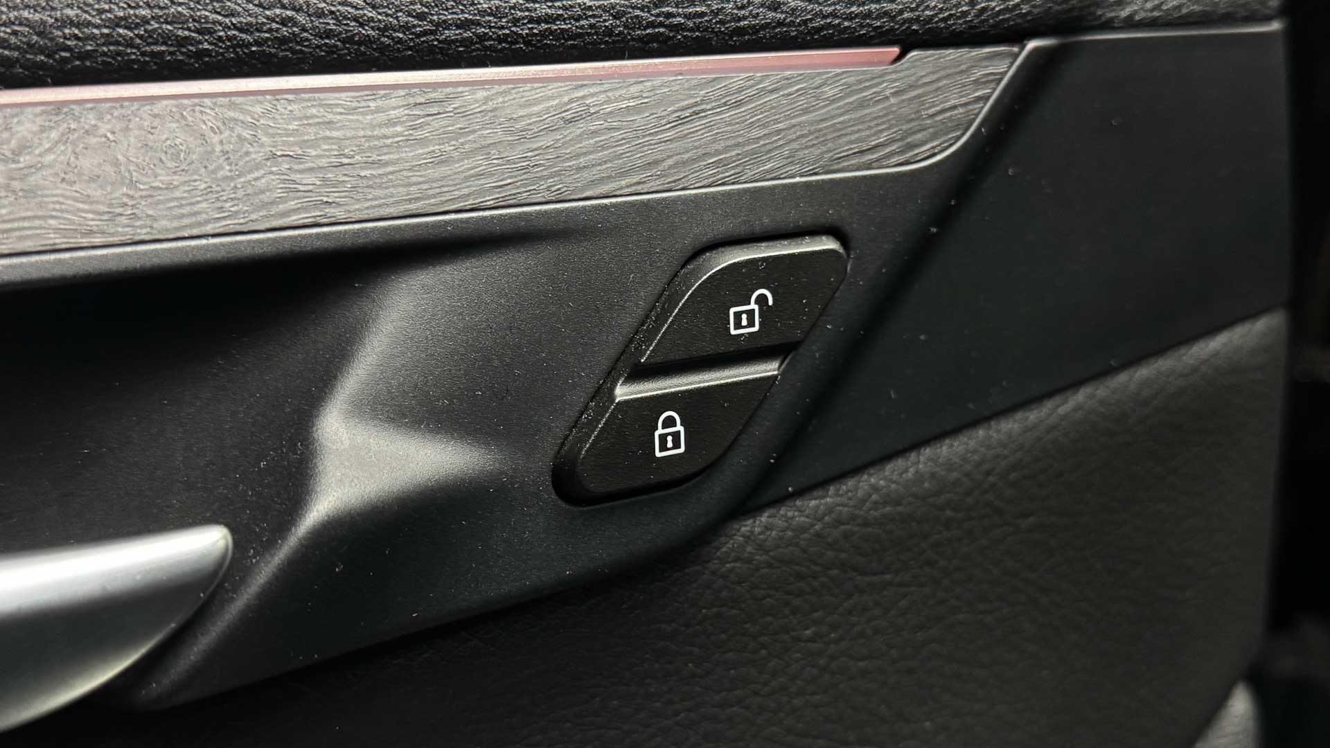 BMW X1 — foto 25 de 27
