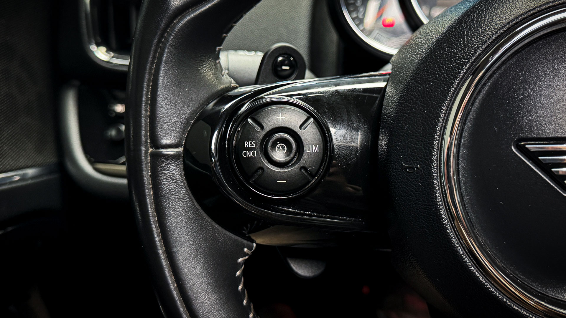 MINI Countryman — foto 10 de 29