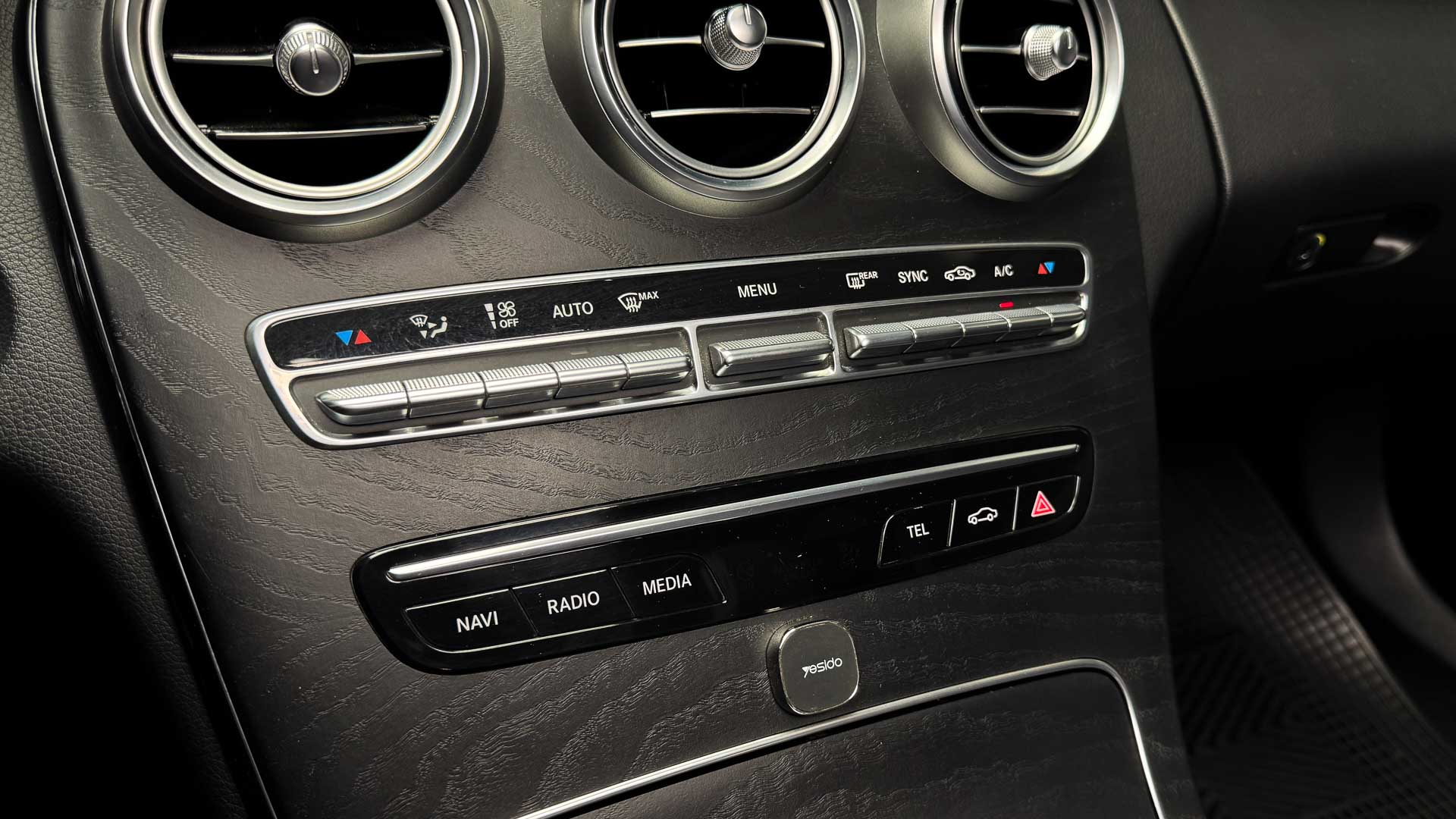 Mercedes-Benz C200 — foto 18 de 28