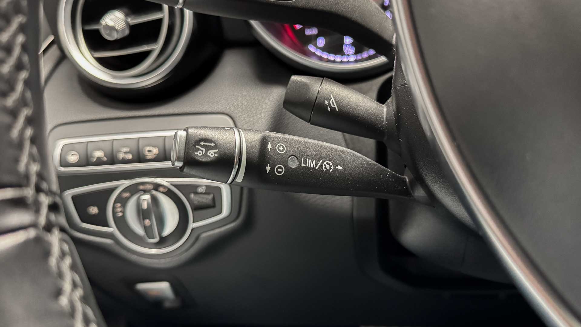 Mercedes-Benz Glc63 Amg — foto 13 de 33