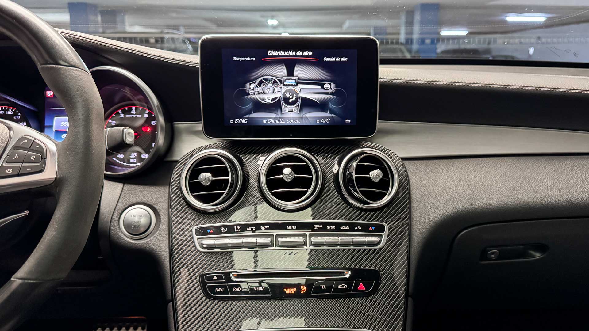 Mercedes-Benz Glc63 Amg — foto 19 de 33