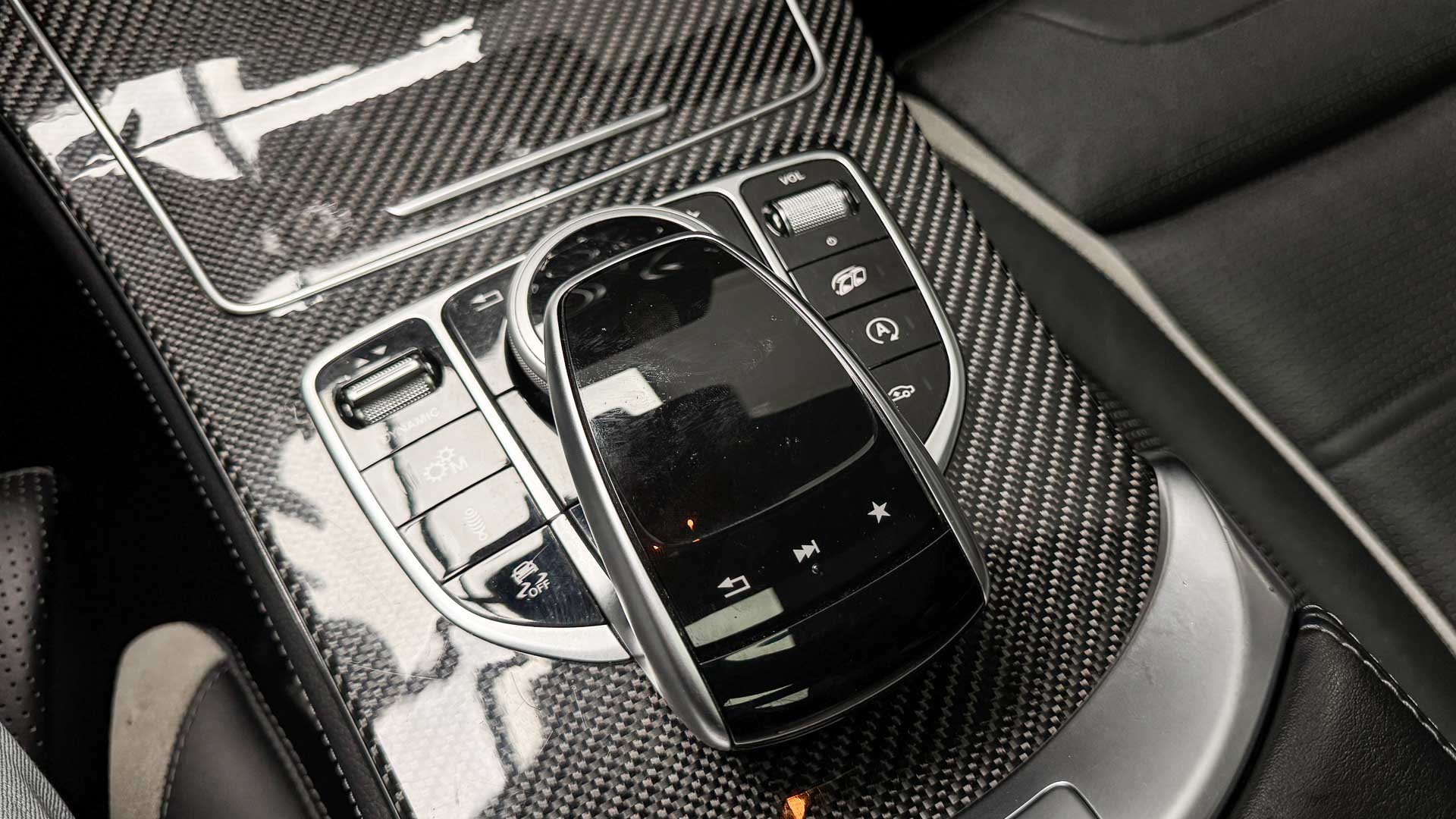 Mercedes-Benz Glc63 Amg — foto 23 de 33