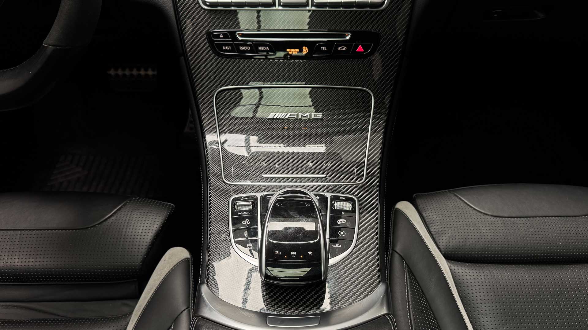 Mercedes-Benz Glc63 Amg — foto 24 de 33
