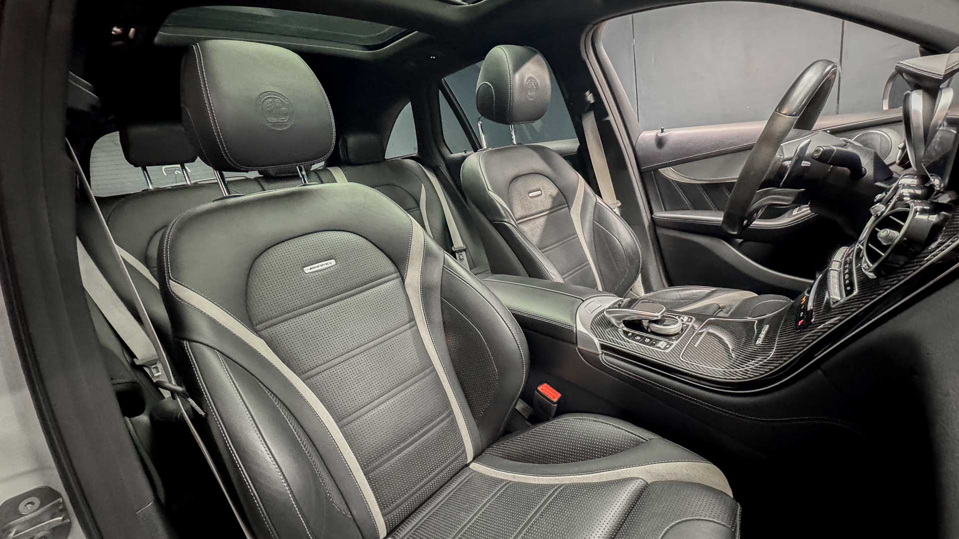 Mercedes-Benz Glc63 Amg — foto 27 de 33