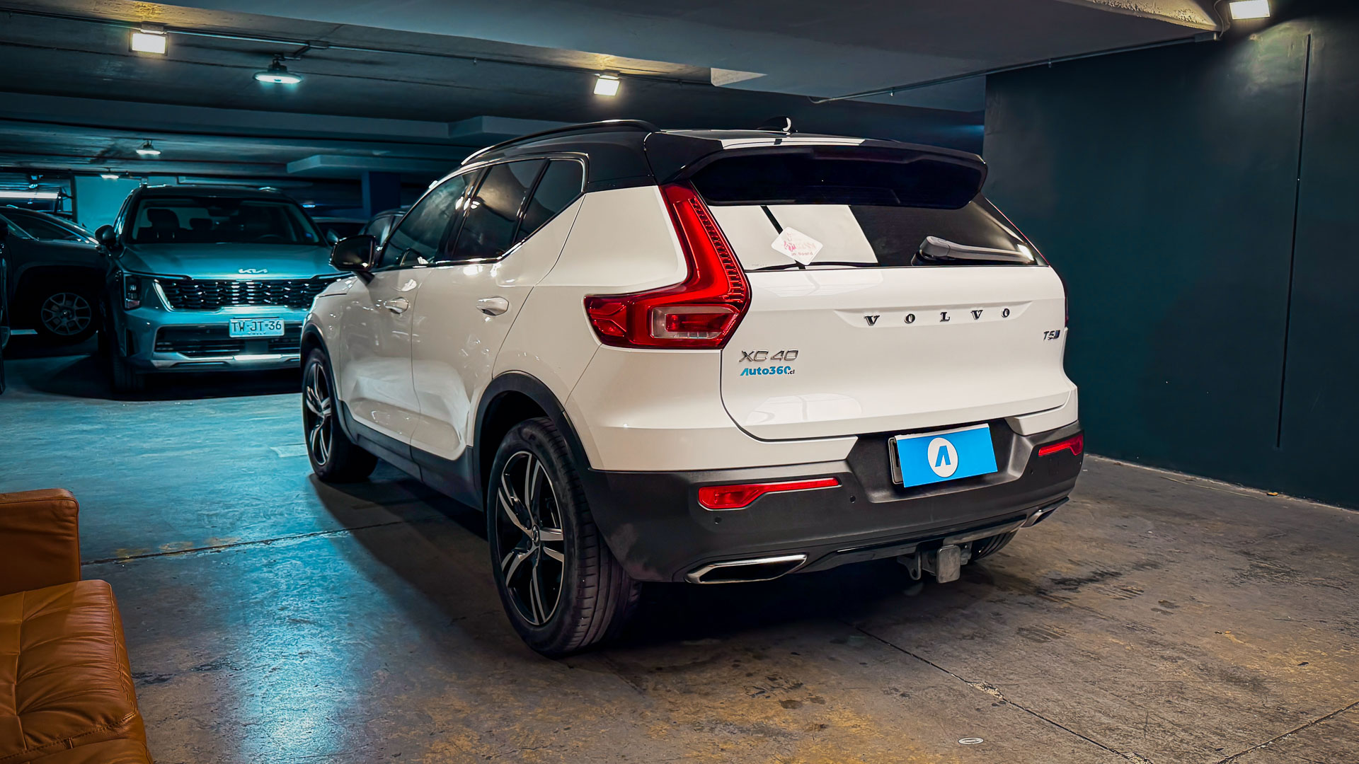 Volvo XC40 — foto 2 de 27