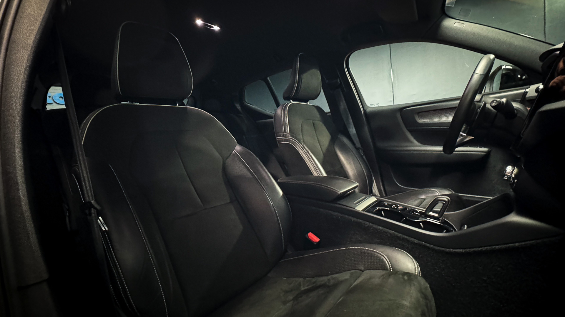 Volvo XC40 — foto 22 de 27