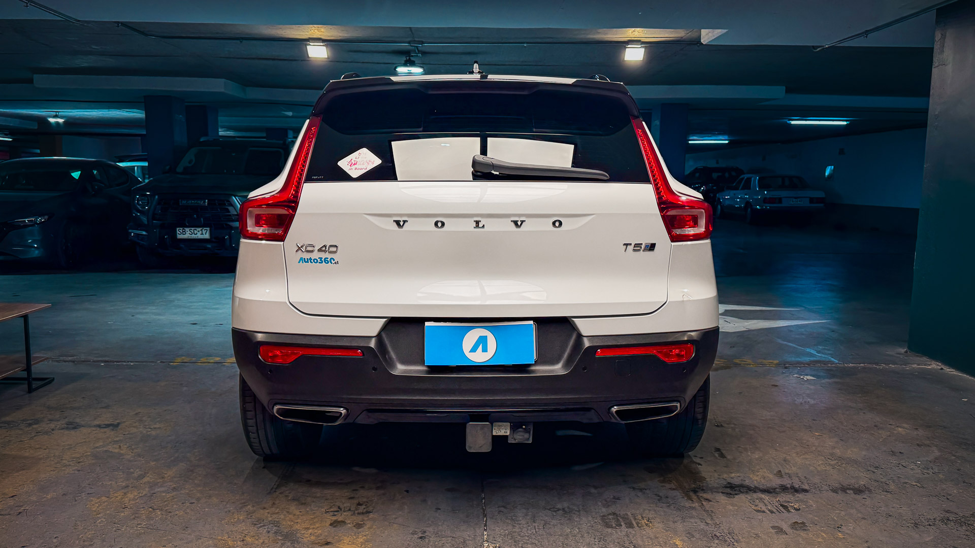 Volvo XC40 — foto 3 de 27