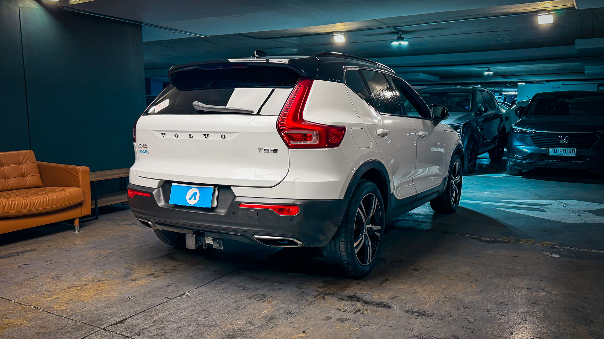 Volvo XC40 — foto 4 de 27