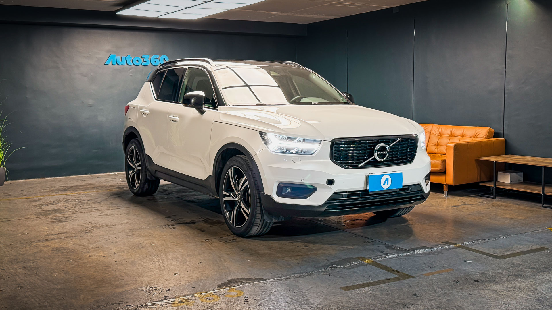 Volvo XC40 — foto 5 de 27