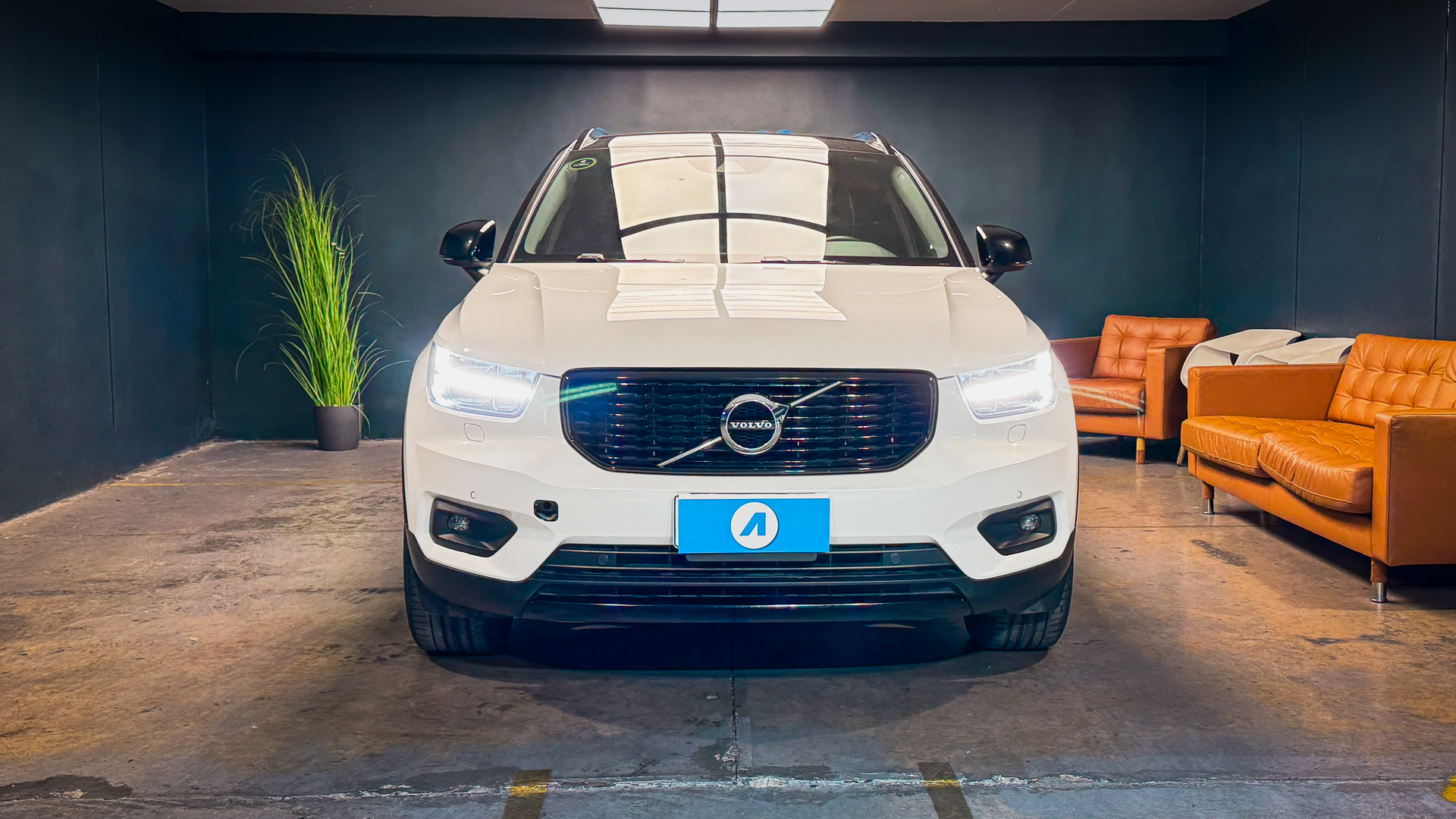Volvo XC40 — foto 6 de 27