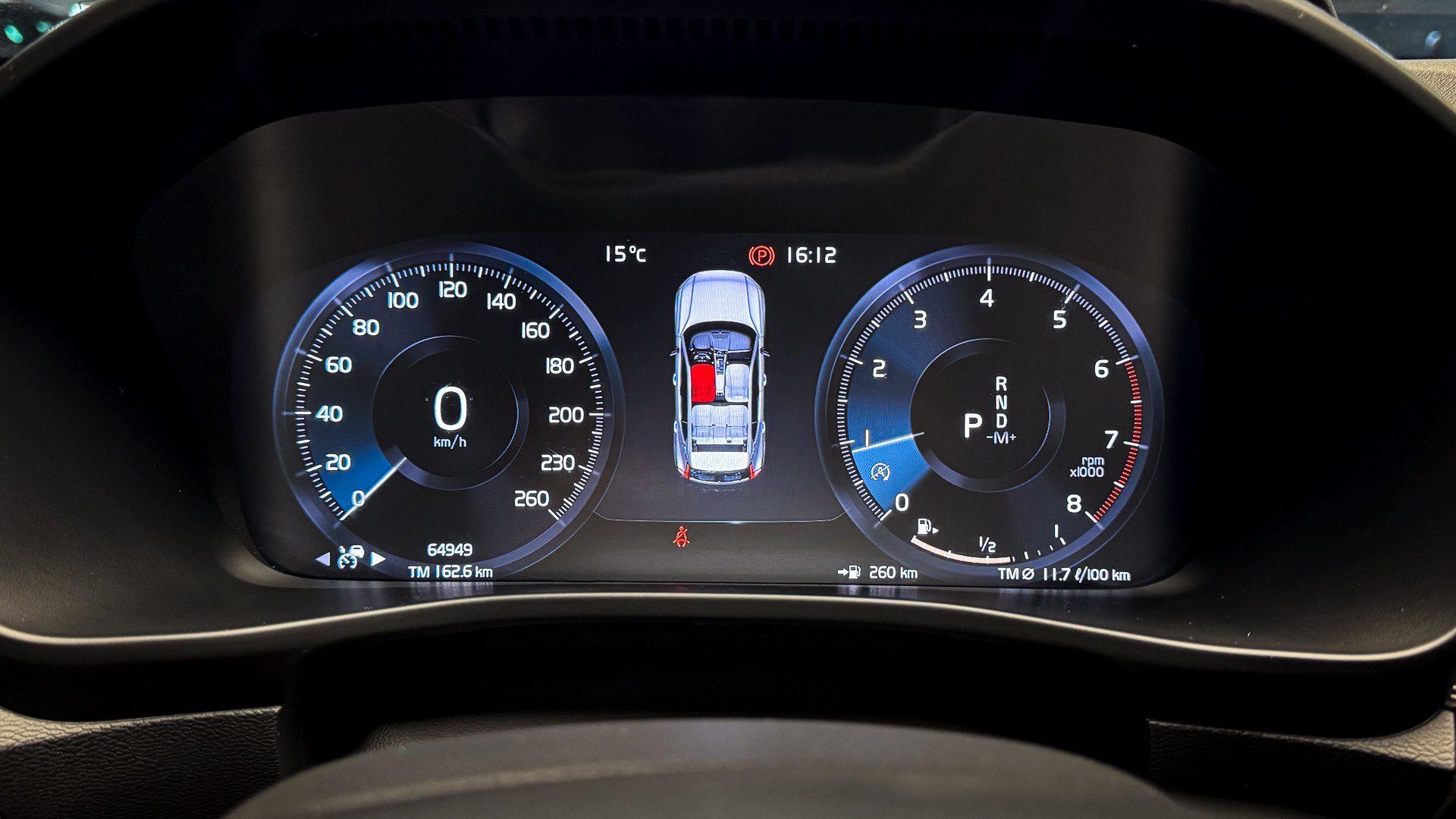 Volvo XC40 — foto 8 de 27