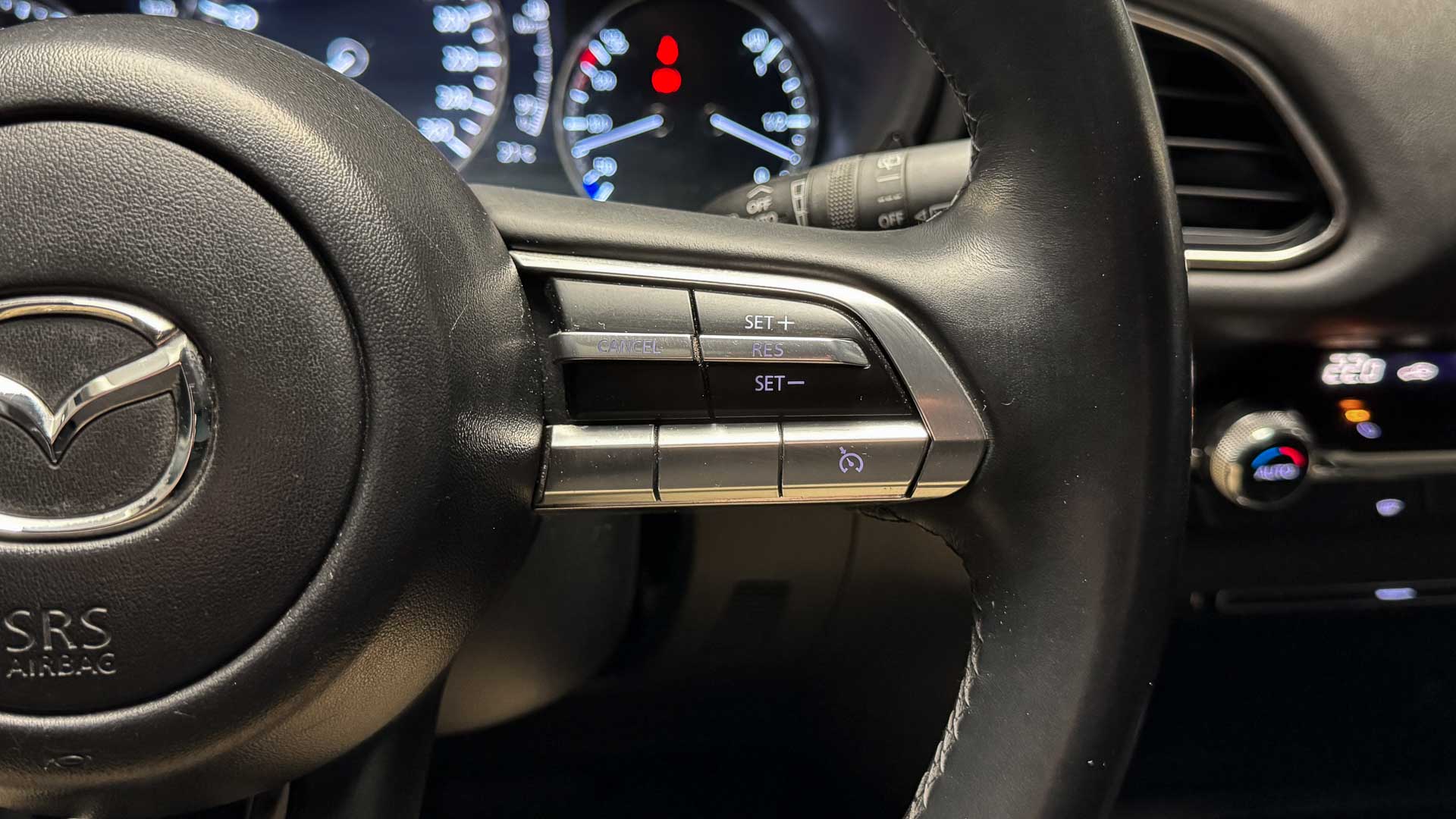 Mazda CX-30 — foto 10 de 28