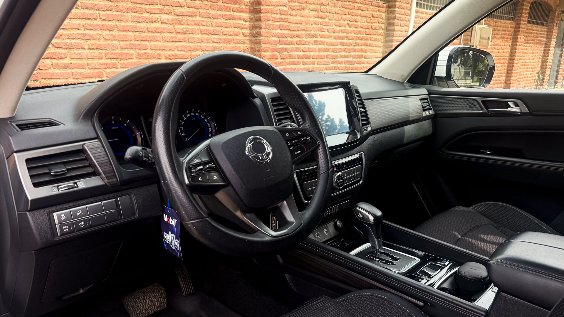 SsangYong Rexton — foto 11 de 28