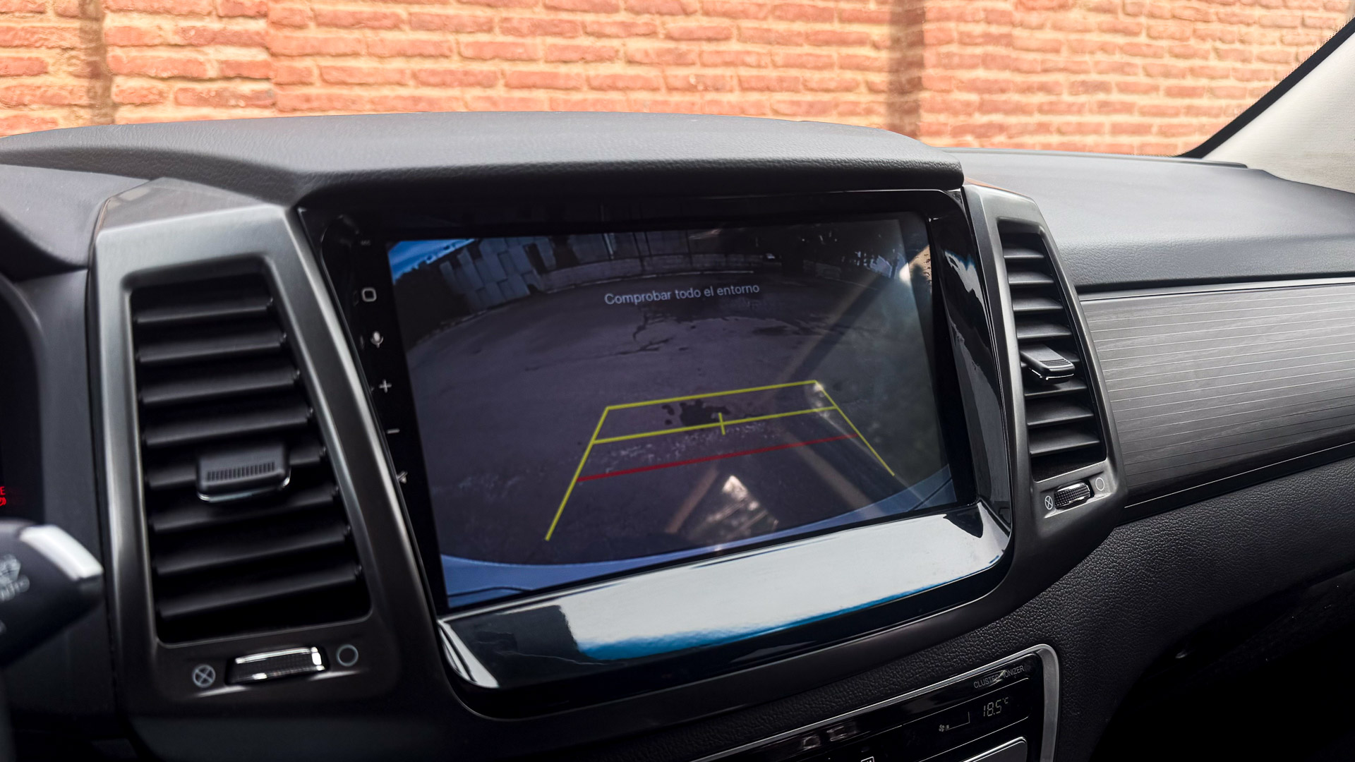 SsangYong Rexton — foto 17 de 28