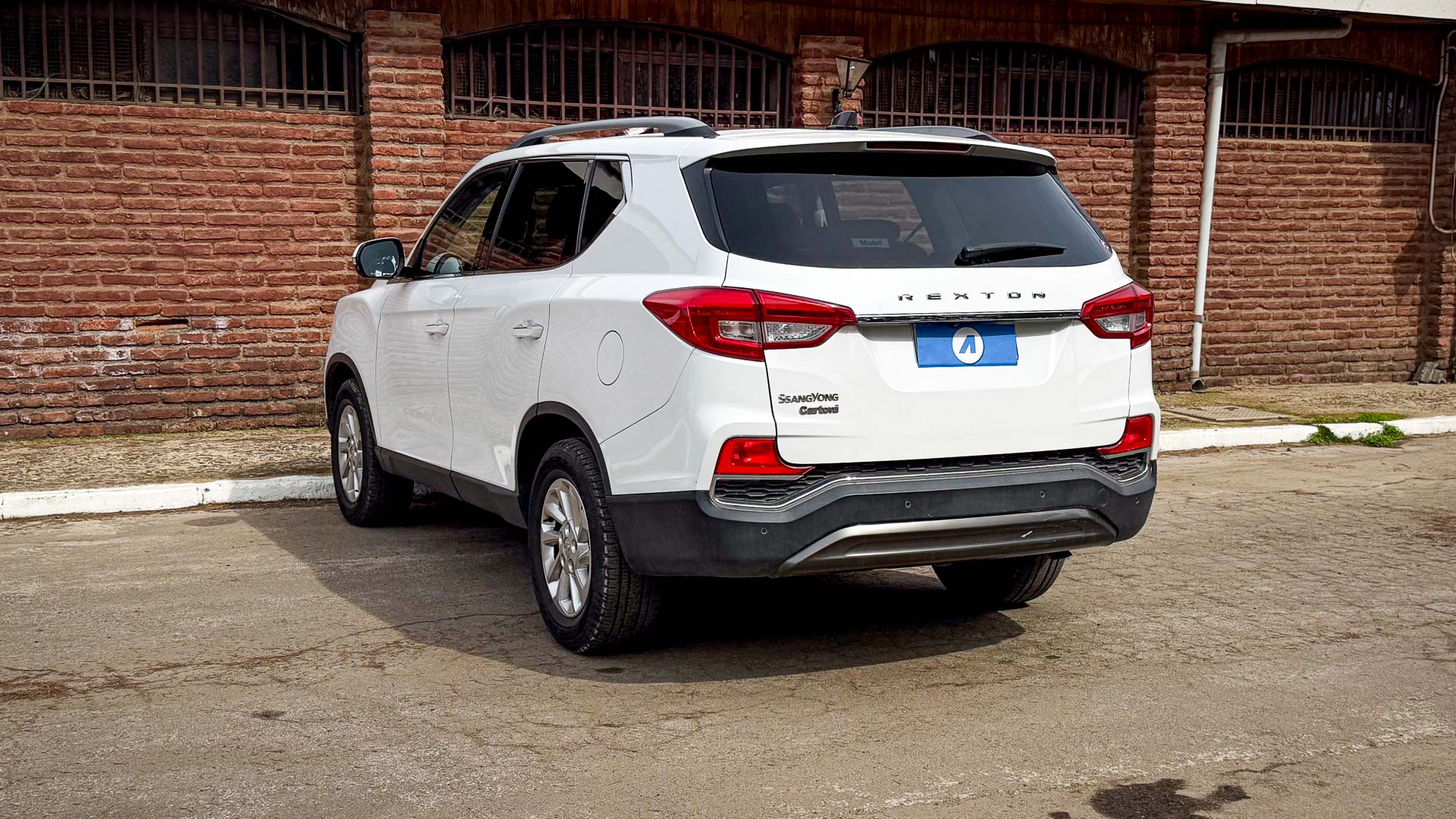 SsangYong Rexton — foto 2 de 28