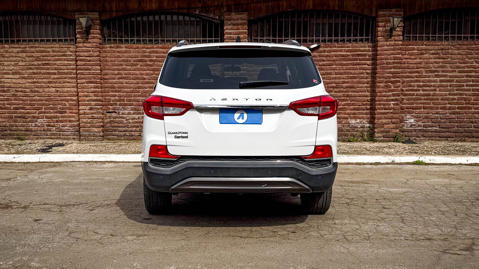 SsangYong Rexton — foto 3 de 28