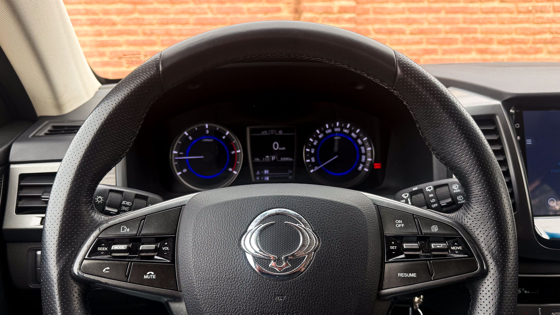 SsangYong Rexton — foto 8 de 28