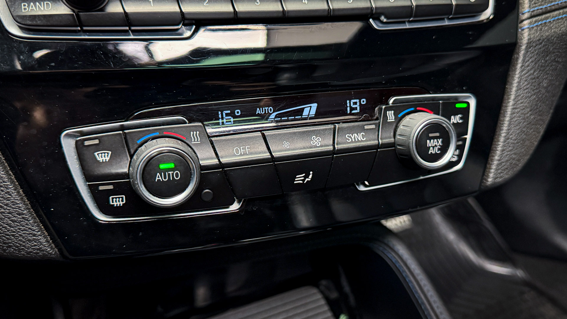BMW X2 — foto 18 de 29