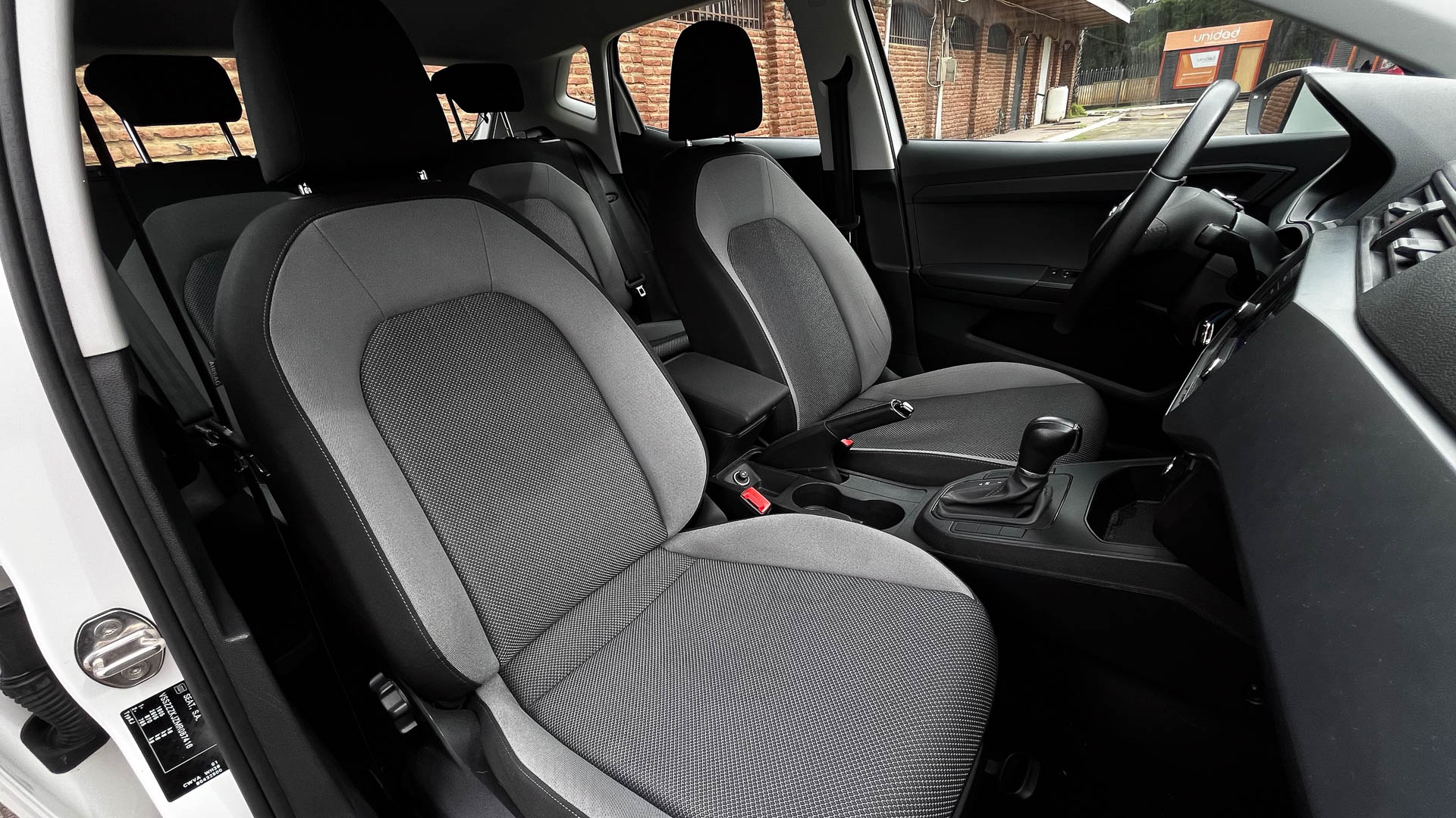 SEAT Ibiza — foto 22 de 24