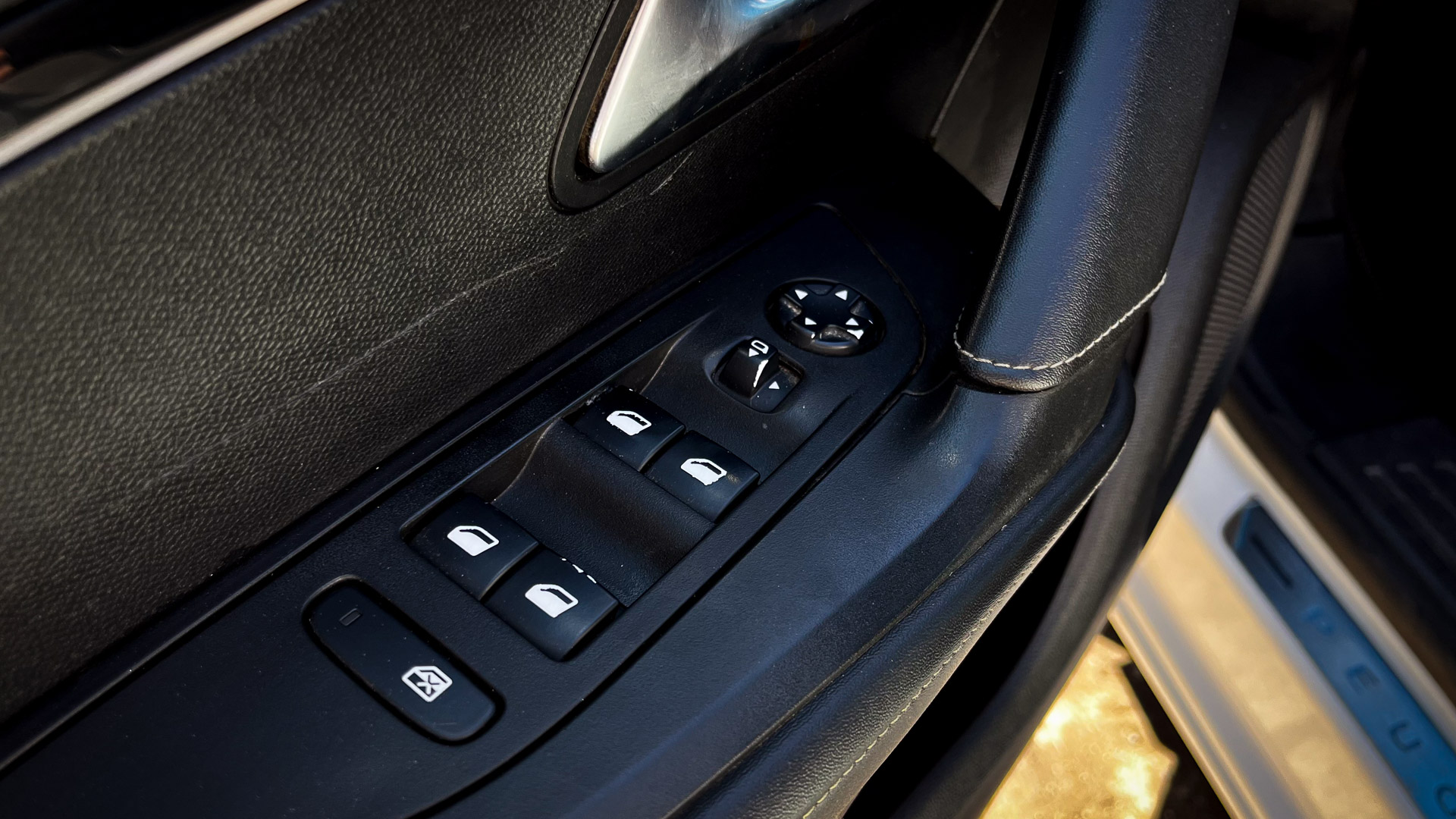 Peugeot 2008 — foto 21 de 21