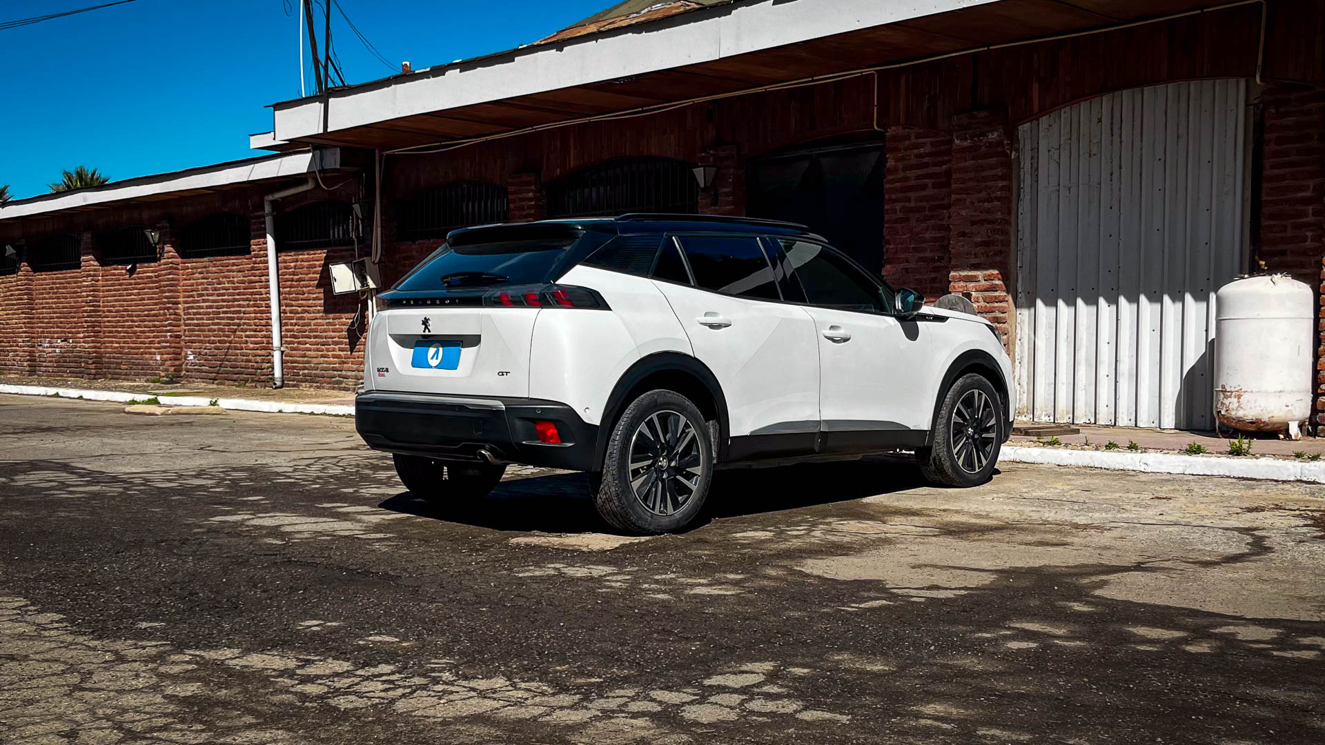Peugeot 2008 — foto 4 de 21