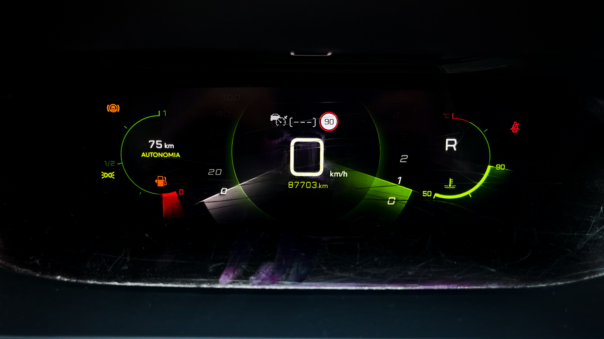 Peugeot 2008 — foto 8 de 21