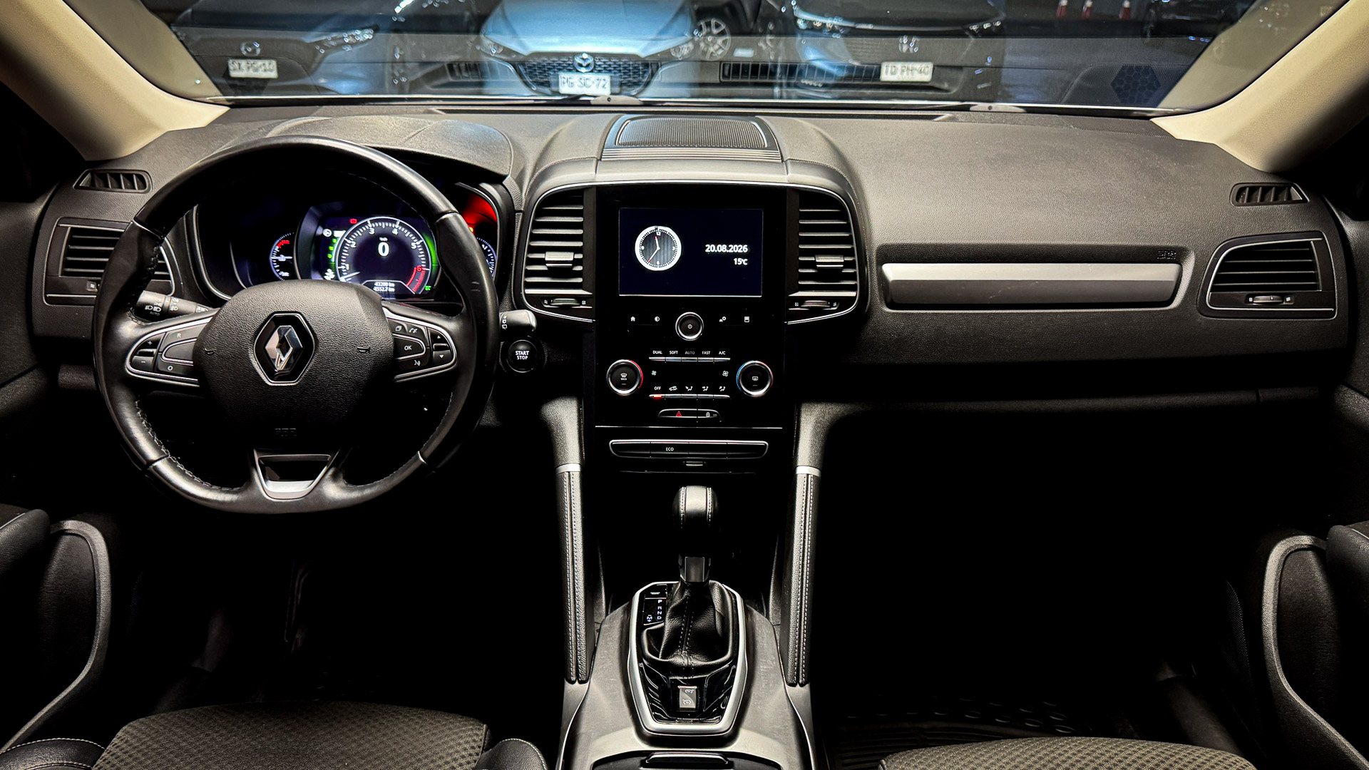 Renault Koleos — foto 14 de 26