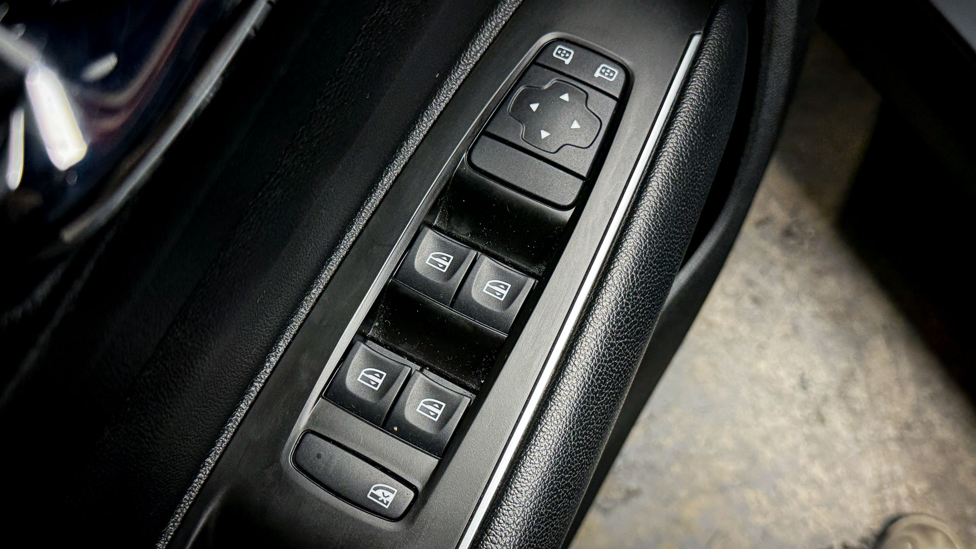 Renault Koleos — foto 25 de 26