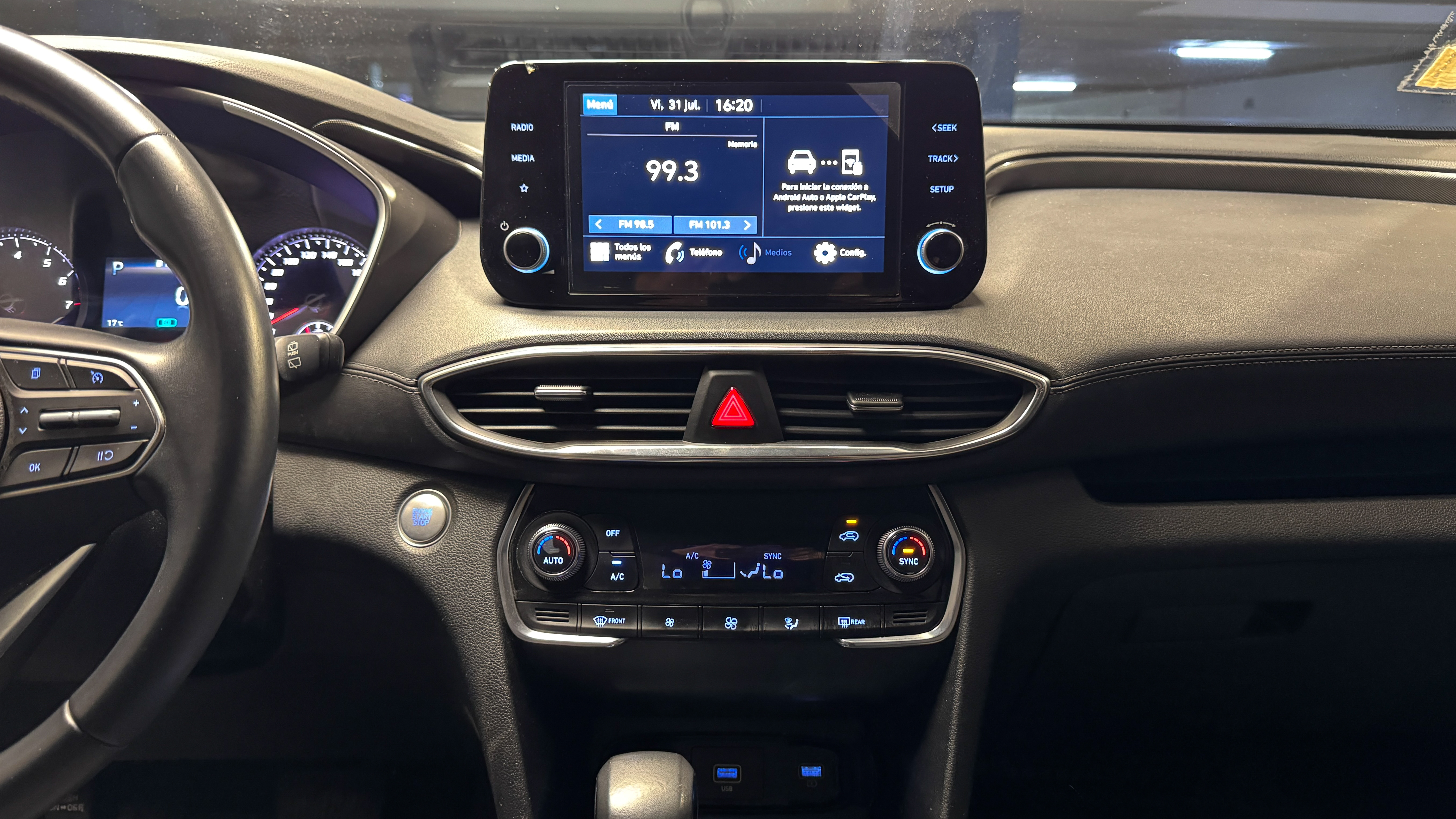 Hyundai Santa Fe — foto 15 de 25