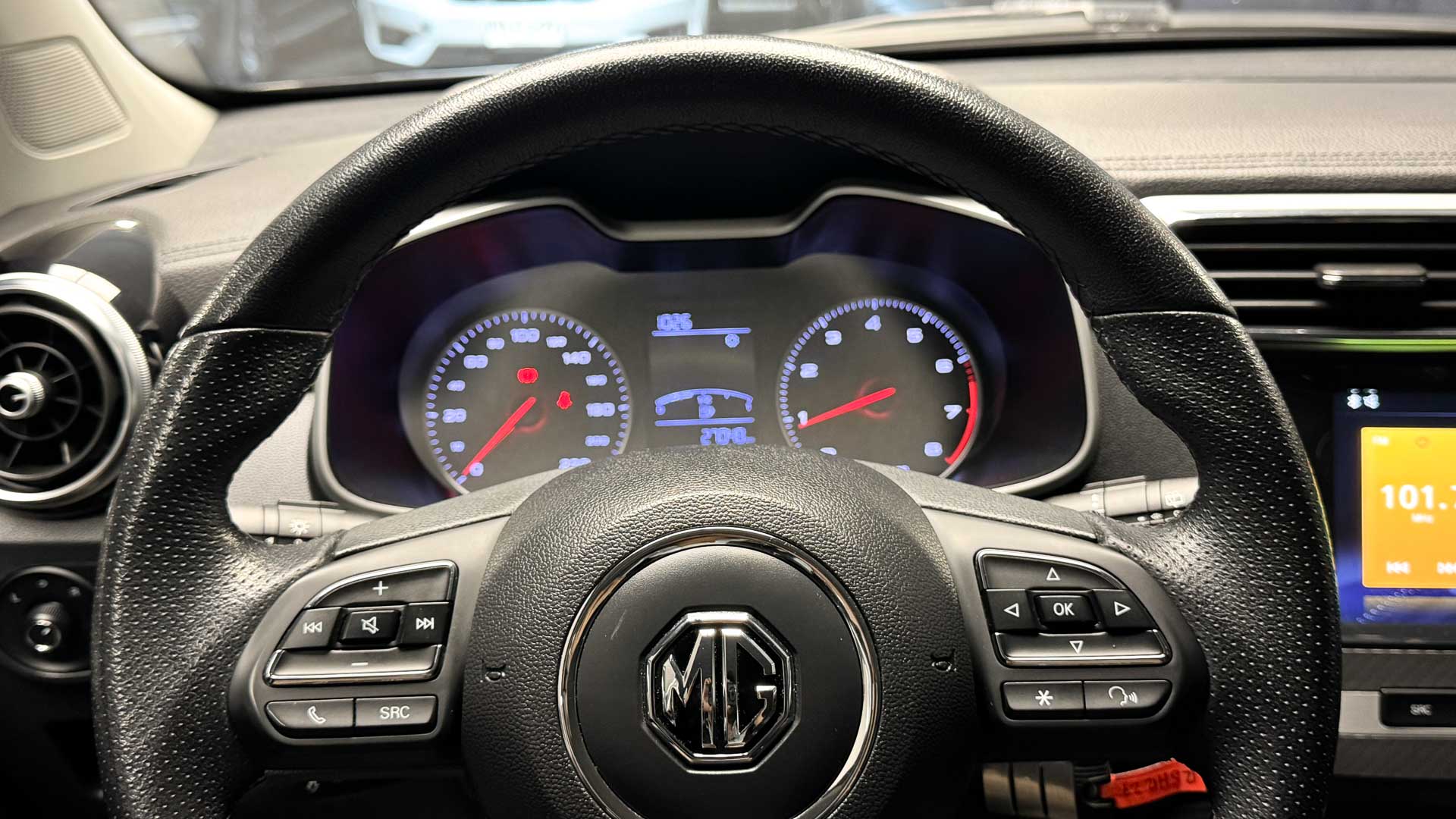 MG Zs — foto 7 de 23